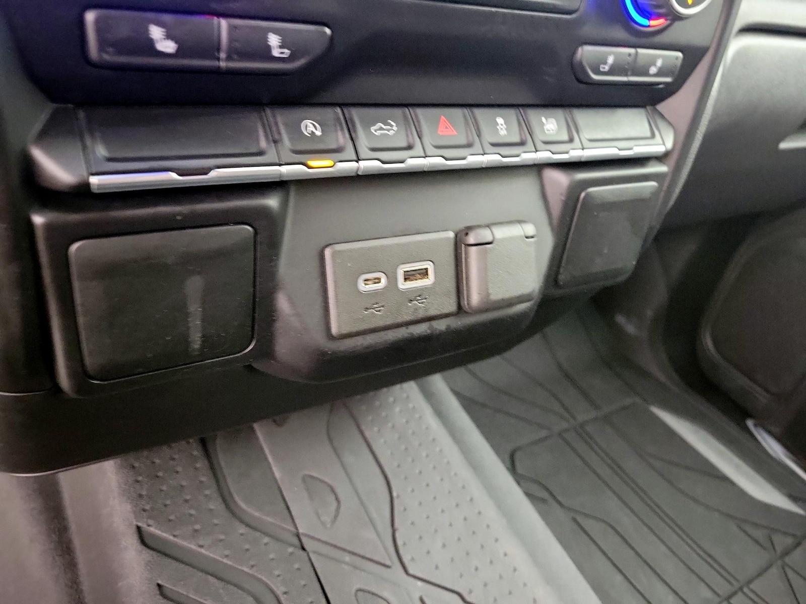 2022 Chevrolet Silverado 1500 Limited LT - Photo 19