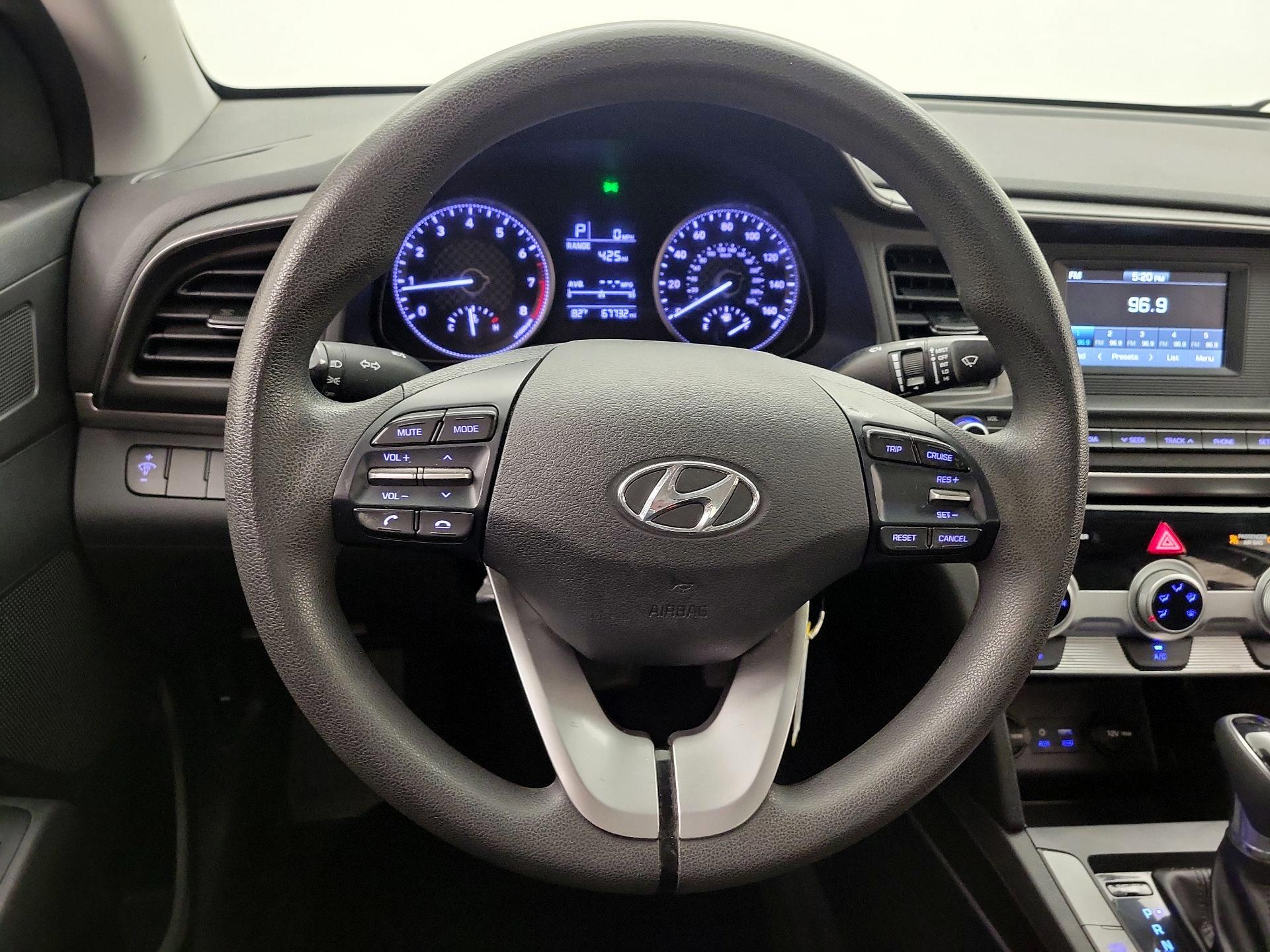 Thumbnail: 2019 Hyundai Elantra - 10