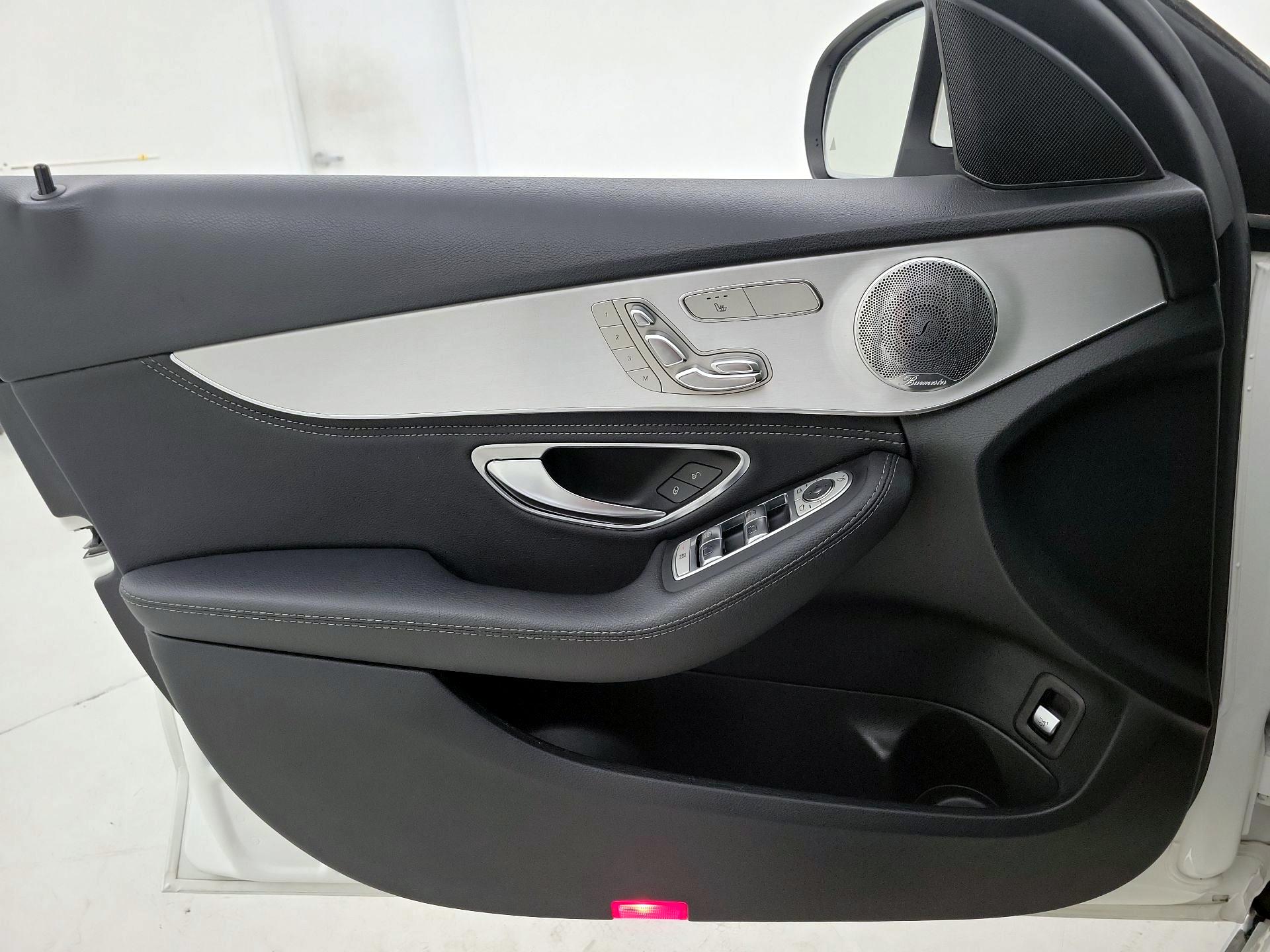 Thumbnail: 2015 Mercedes-Benz C-Class - 12
