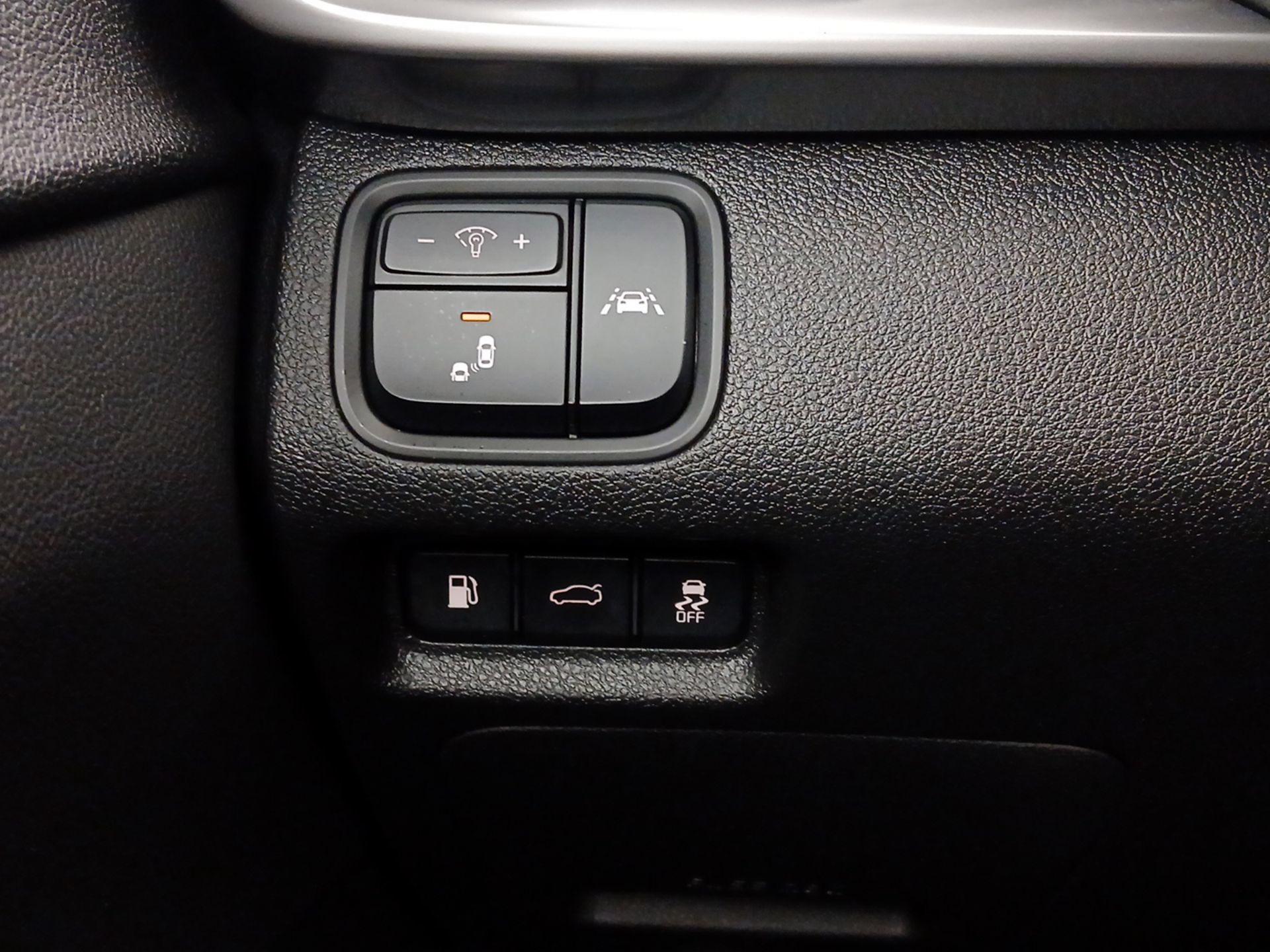 Thumbnail: 2020 Kia Optima - 13