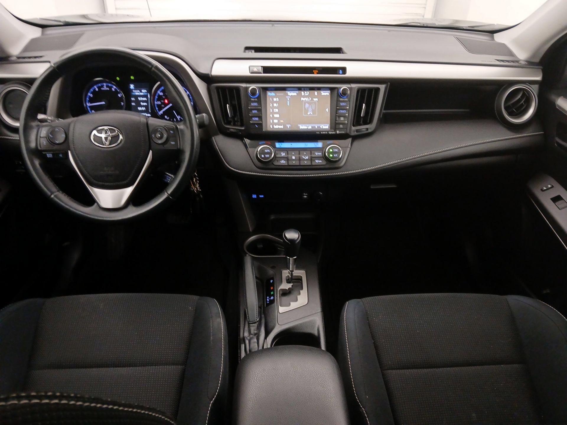 Thumbnail: 2016 Toyota RAV4 - 9