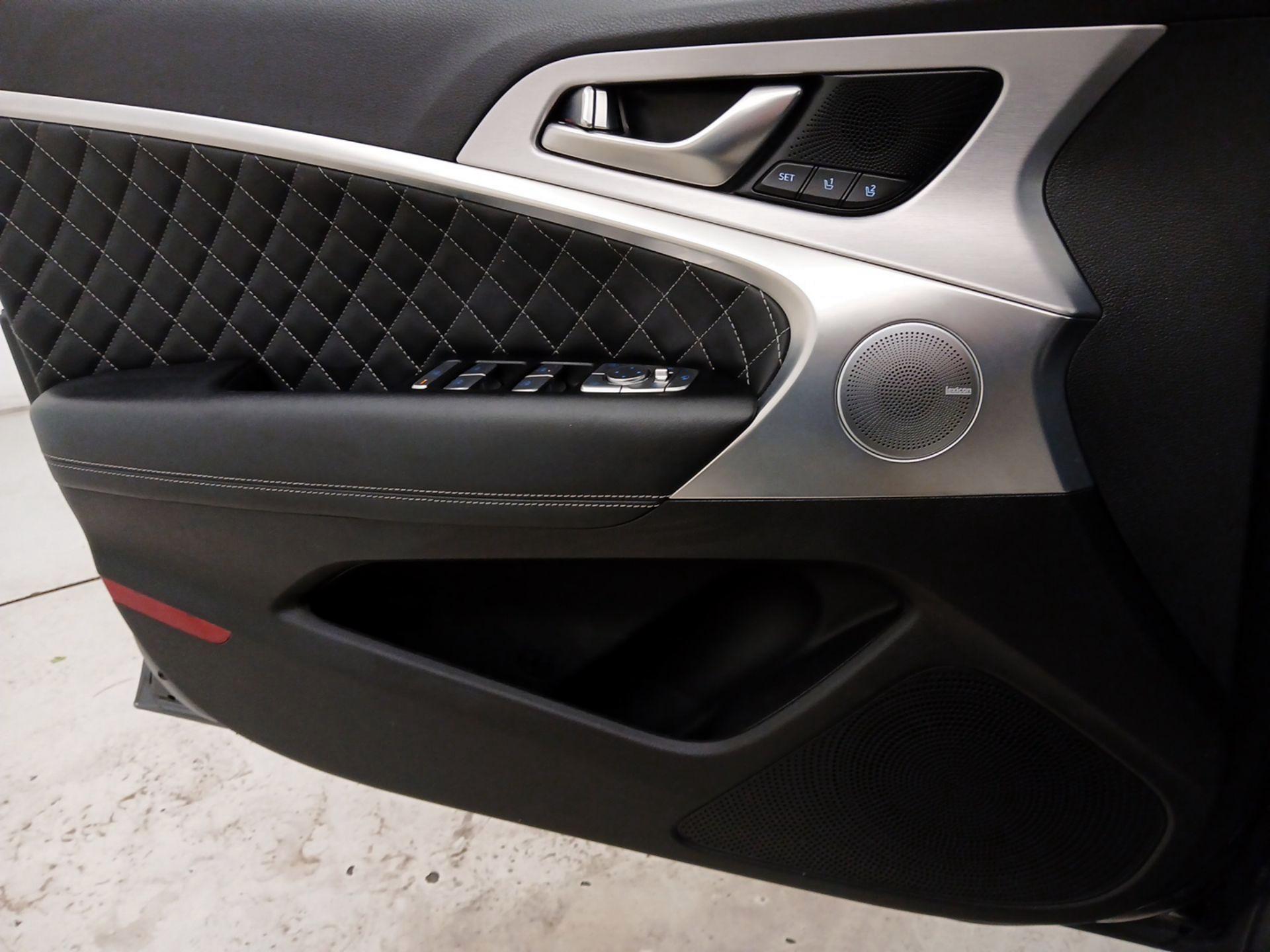 Thumbnail: 2021 Genesis G70 - 12