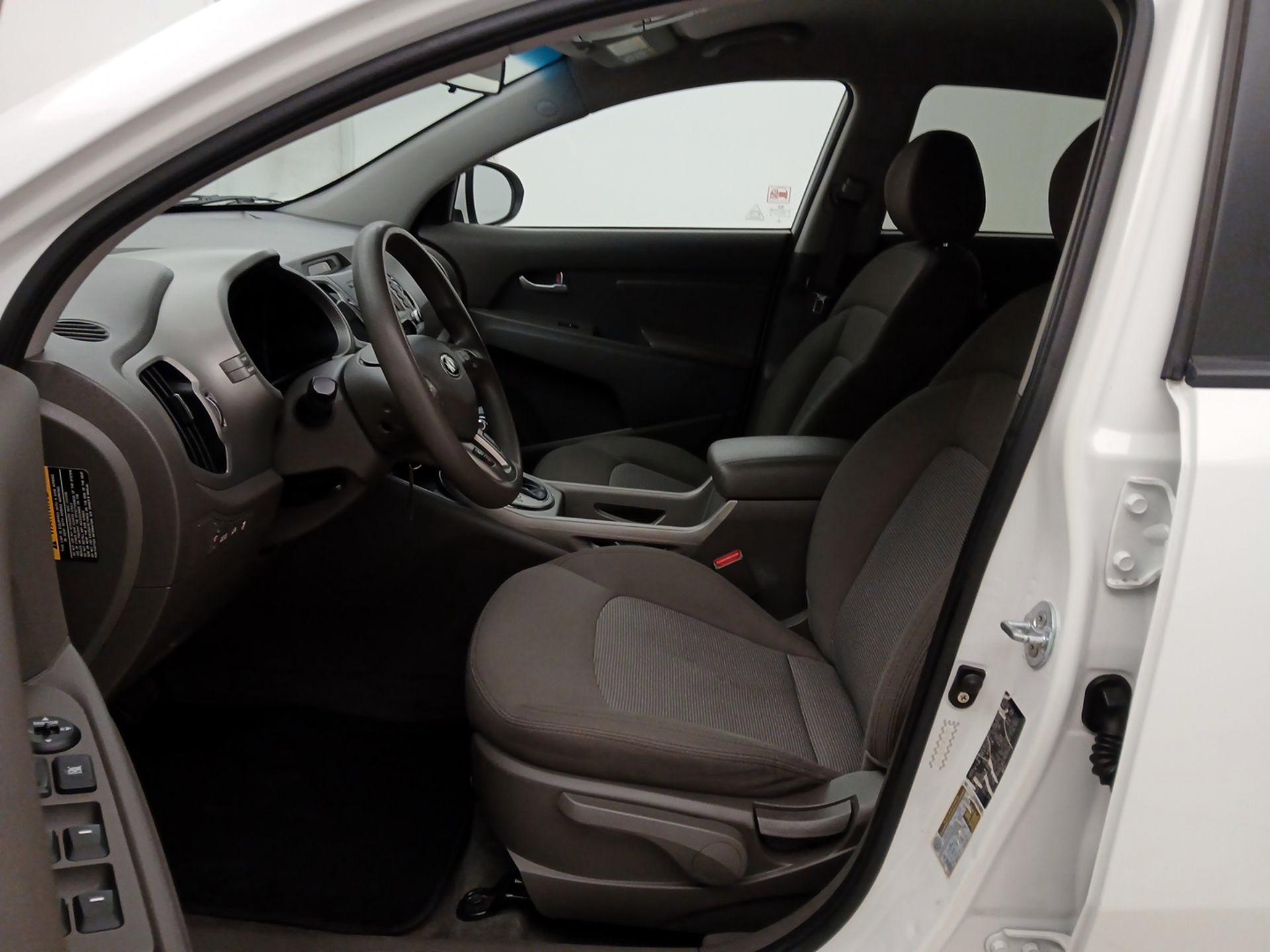 Thumbnail: 2016 Kia Sportage - 11