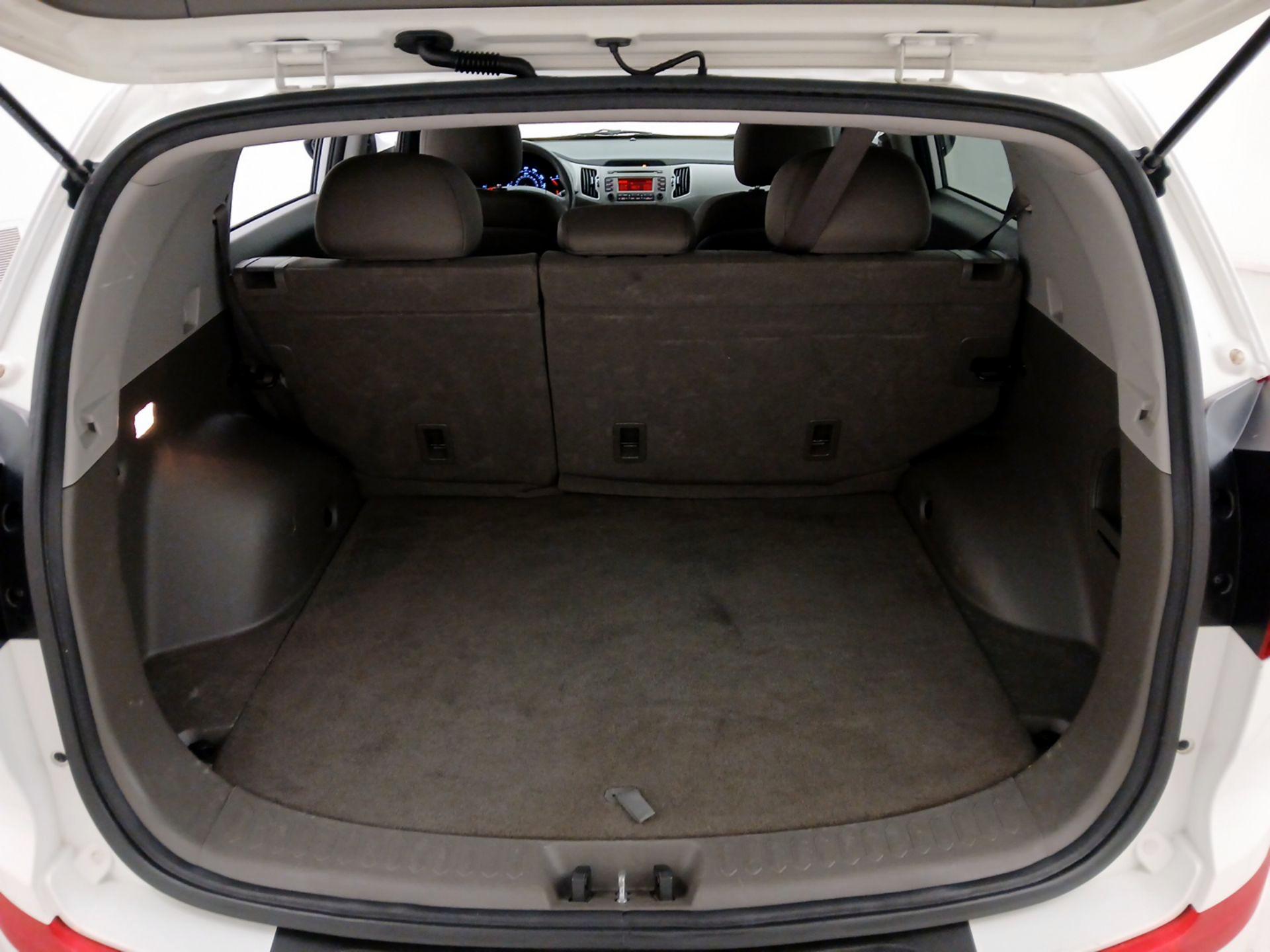 Thumbnail: 2016 Kia Sportage - 19