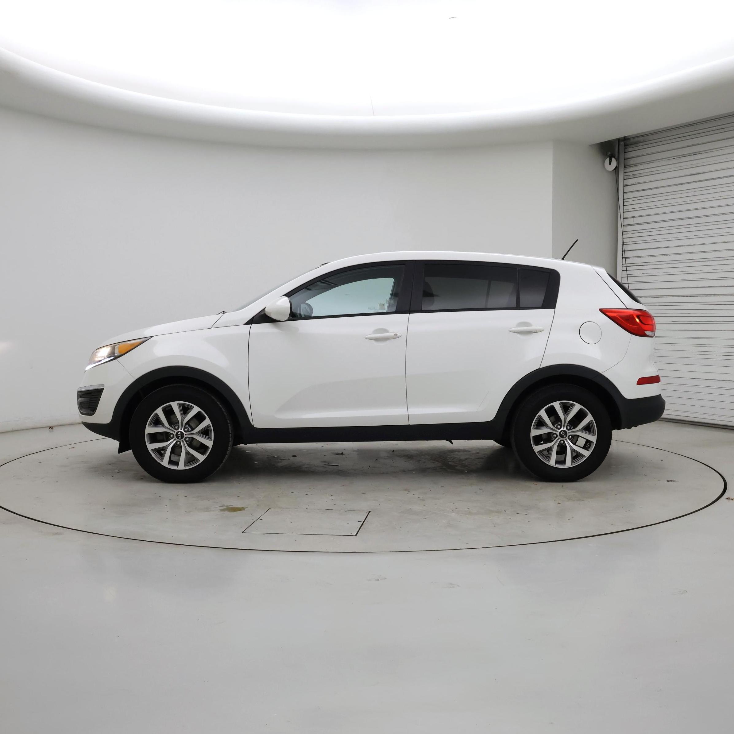 Thumbnail: 2016 Kia Sportage - 3