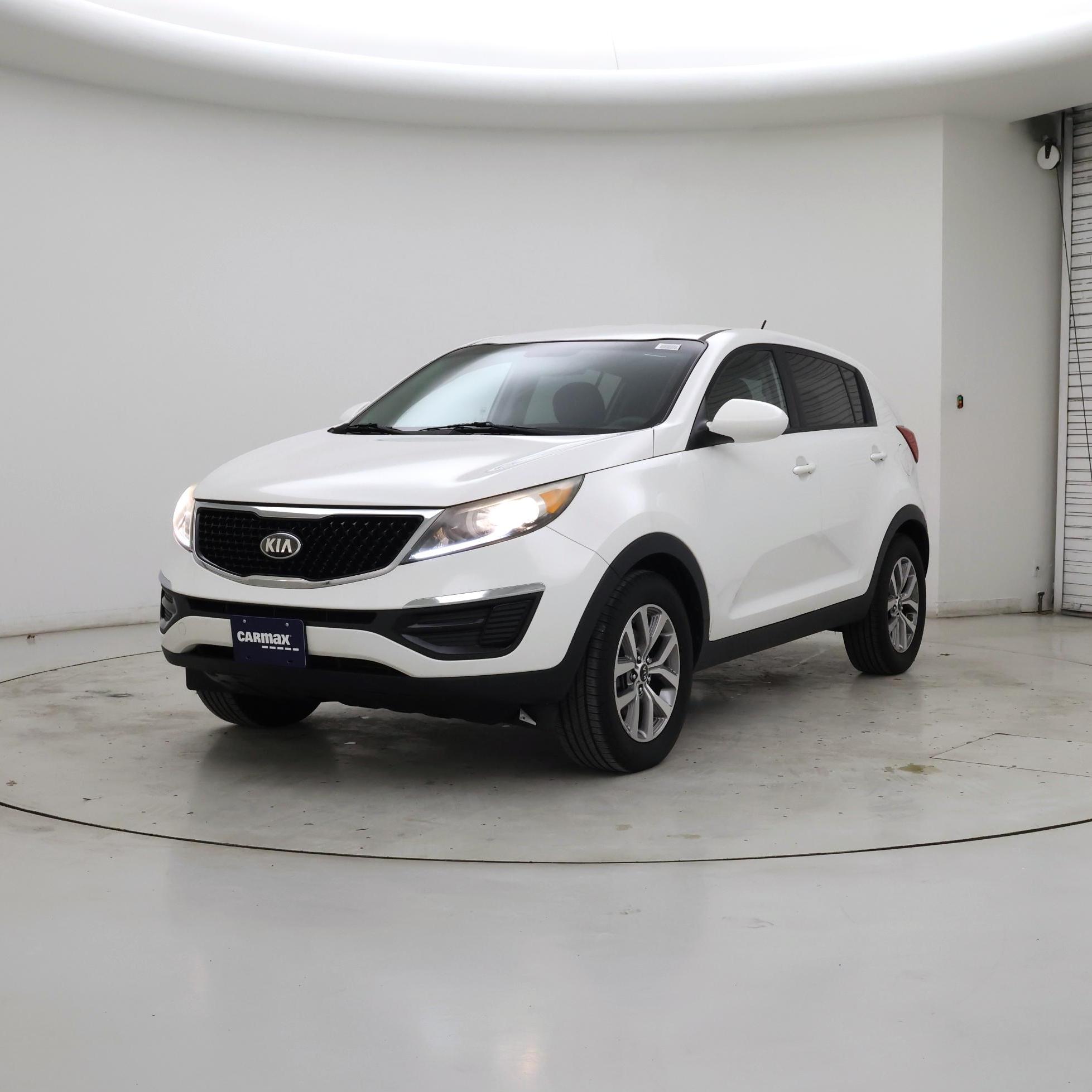 Thumbnail: 2016 Kia Sportage - 4