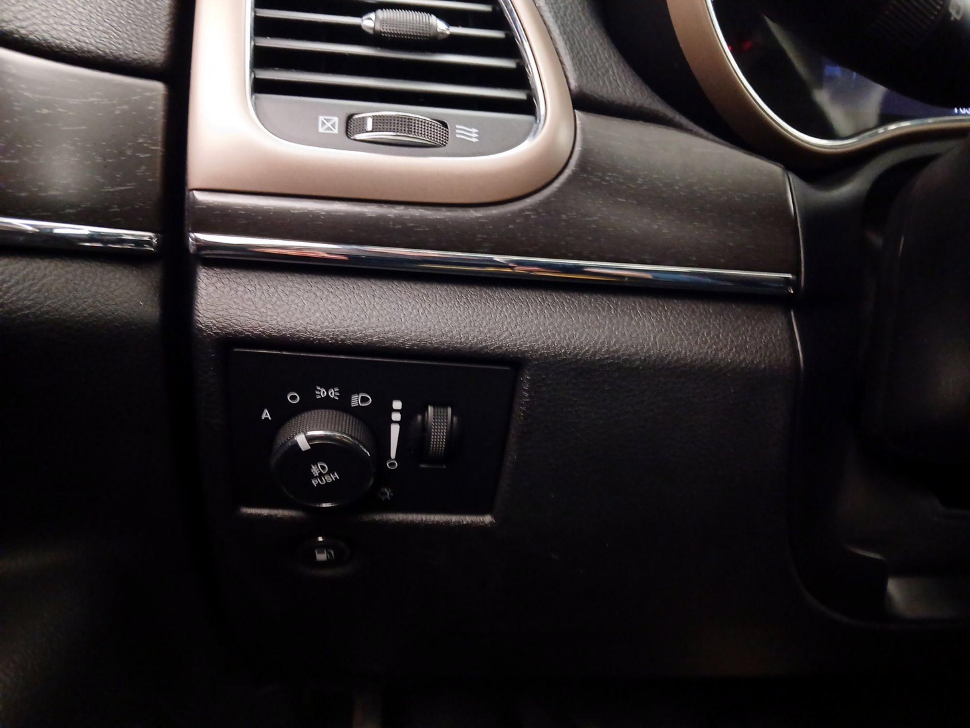 Thumbnail: 2017 Jeep Grand Cherokee - 13