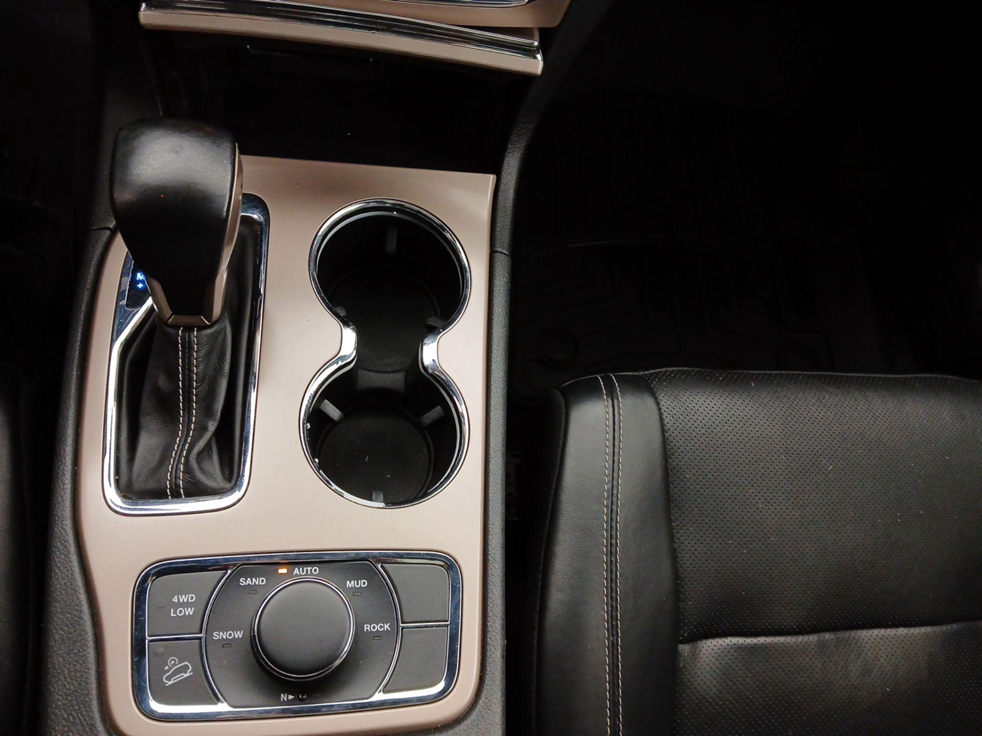 Thumbnail: 2017 Jeep Grand Cherokee - 18