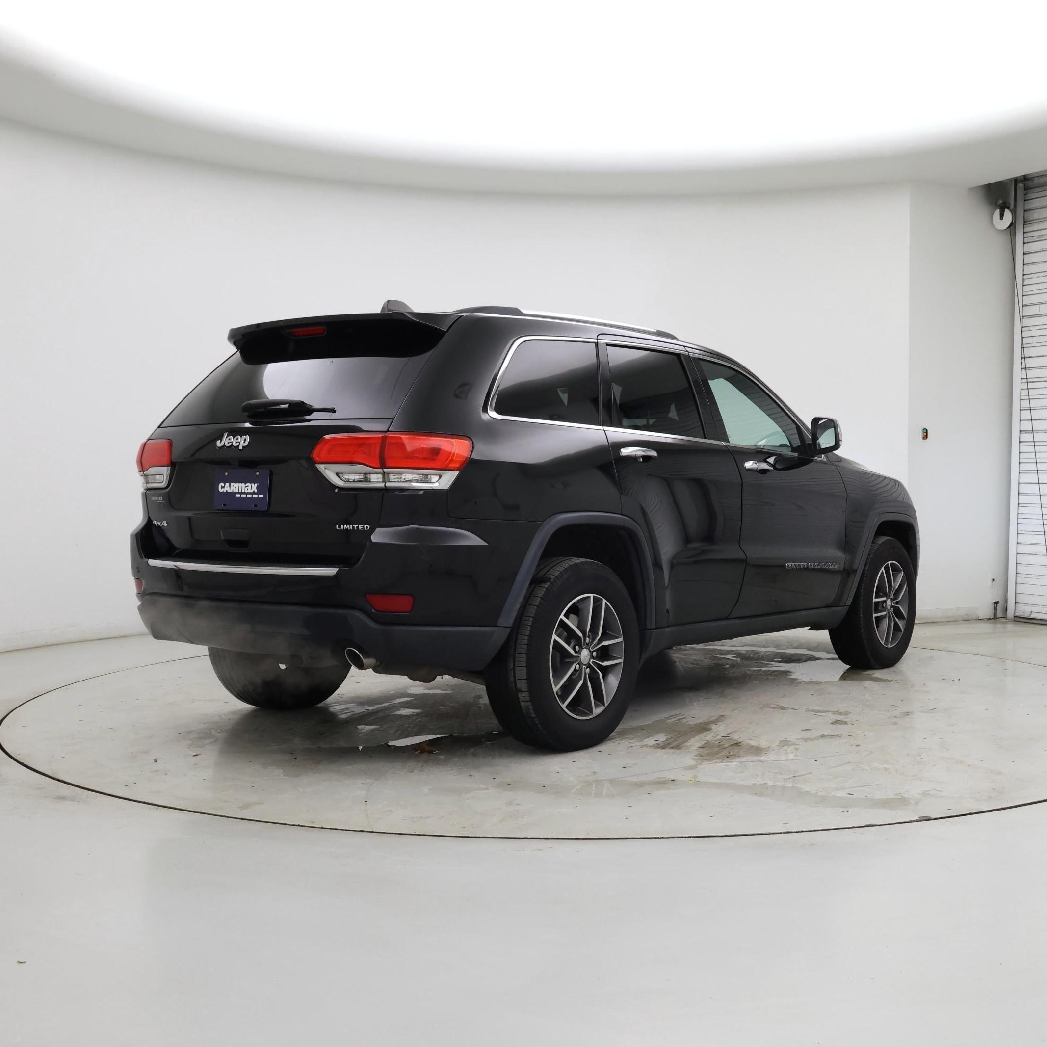 Thumbnail: 2017 Jeep Grand Cherokee - 8