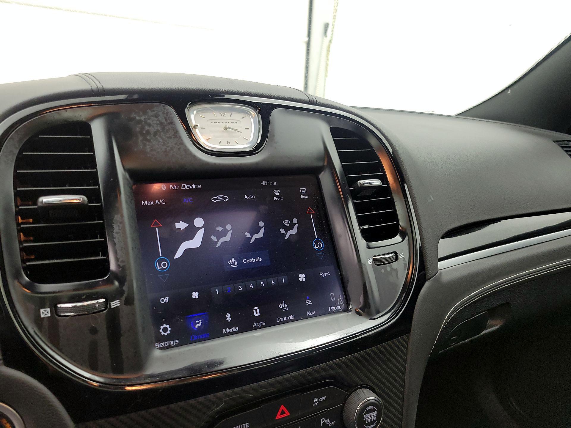 Thumbnail: 2023 Chrysler 300 - 15