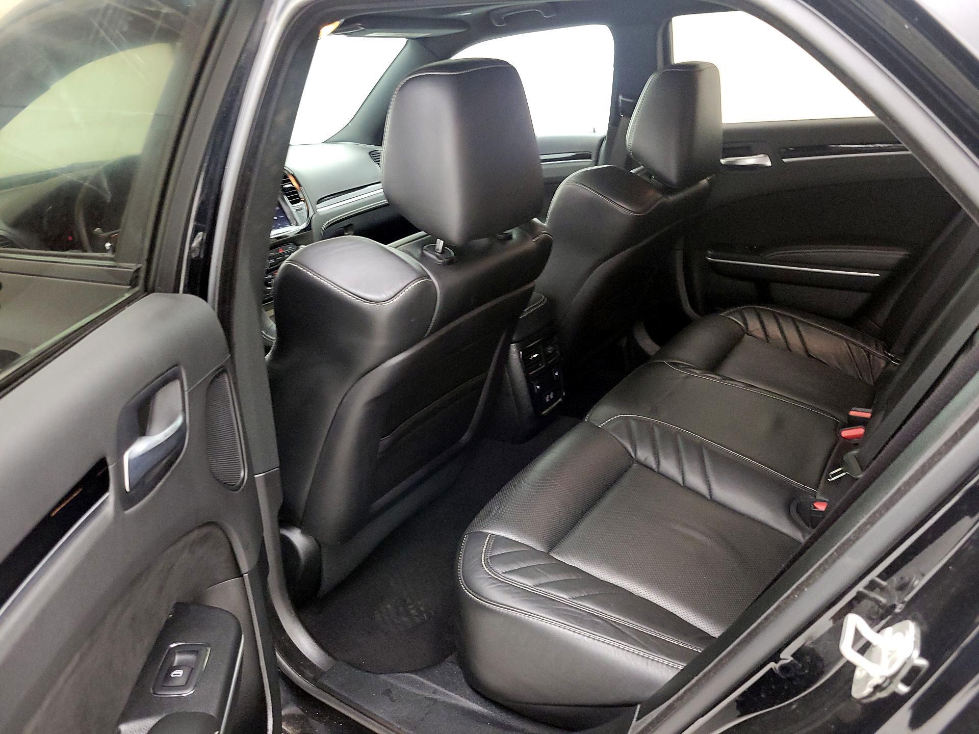 Thumbnail: 2023 Chrysler 300 - 20