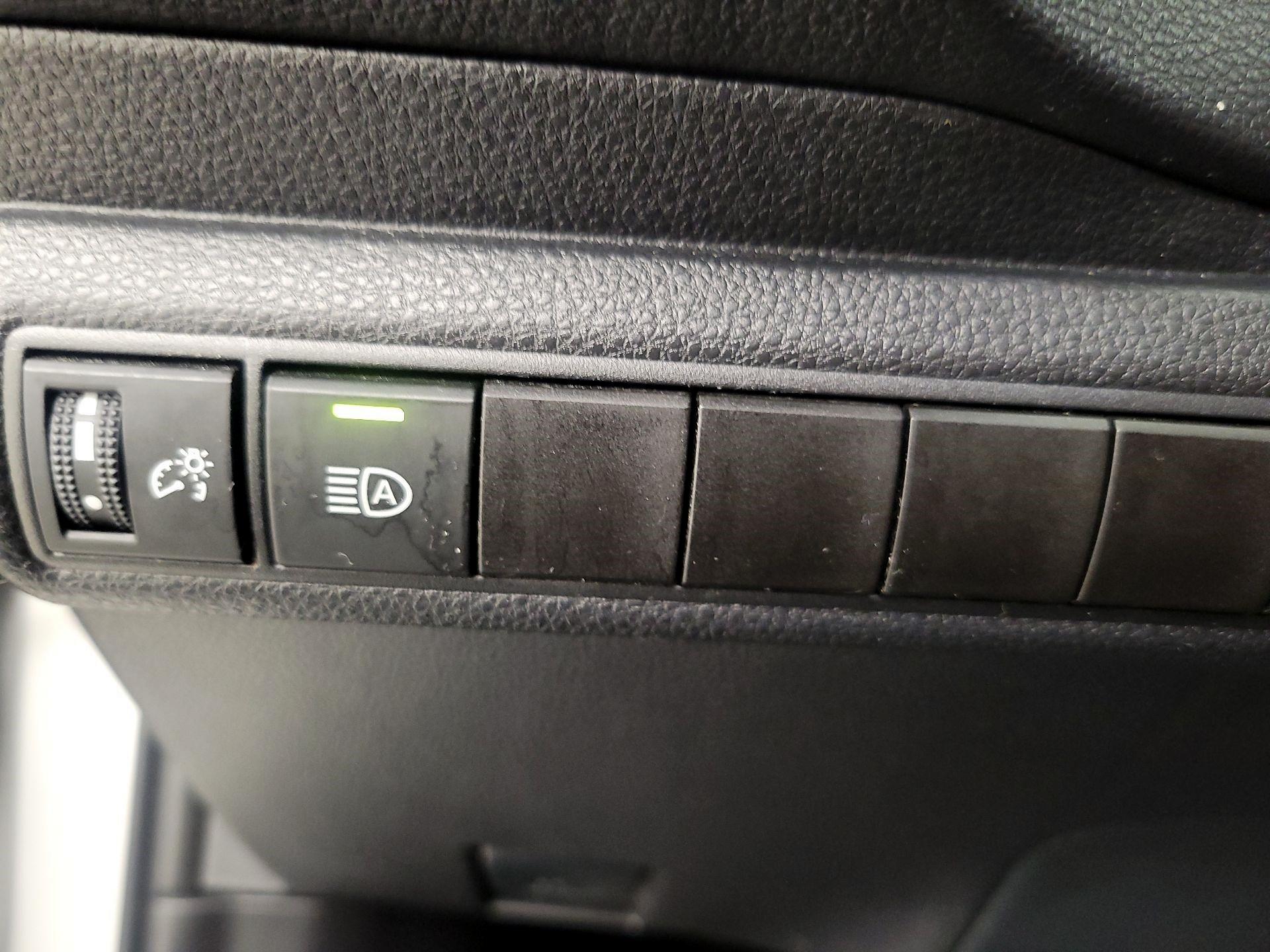 Thumbnail: 2025 Toyota Corolla - 11