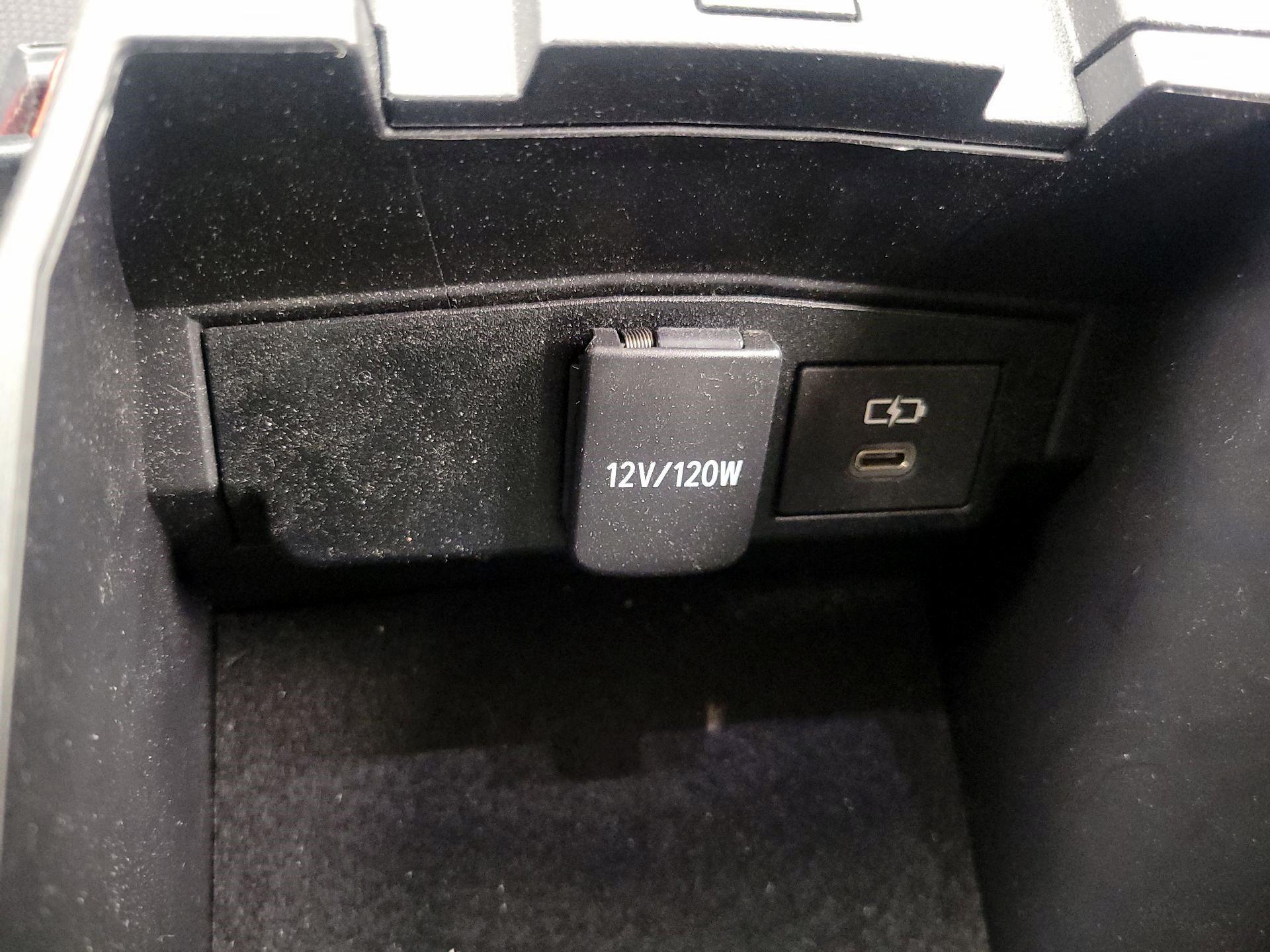 Thumbnail: 2025 Toyota Corolla - 16