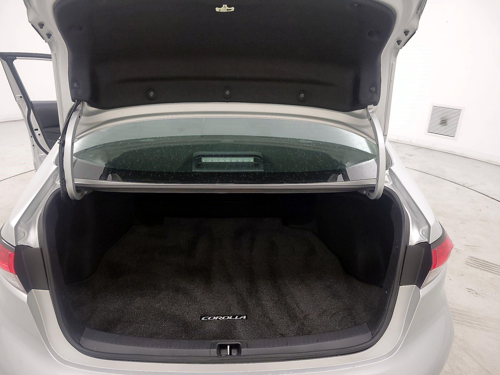 Thumbnail: 2025 Toyota Corolla - 18