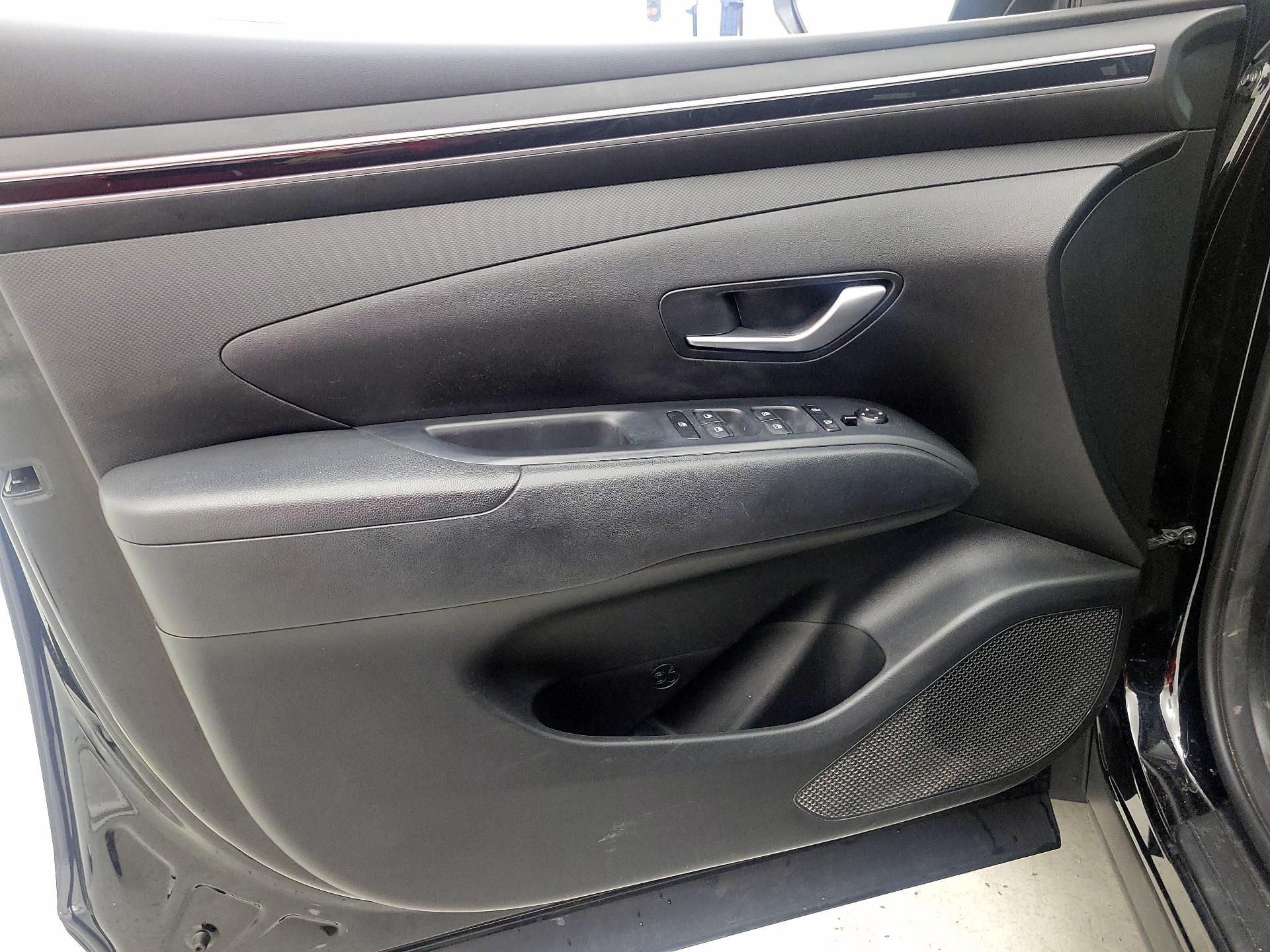 Thumbnail: 2022 Hyundai Tucson - 12