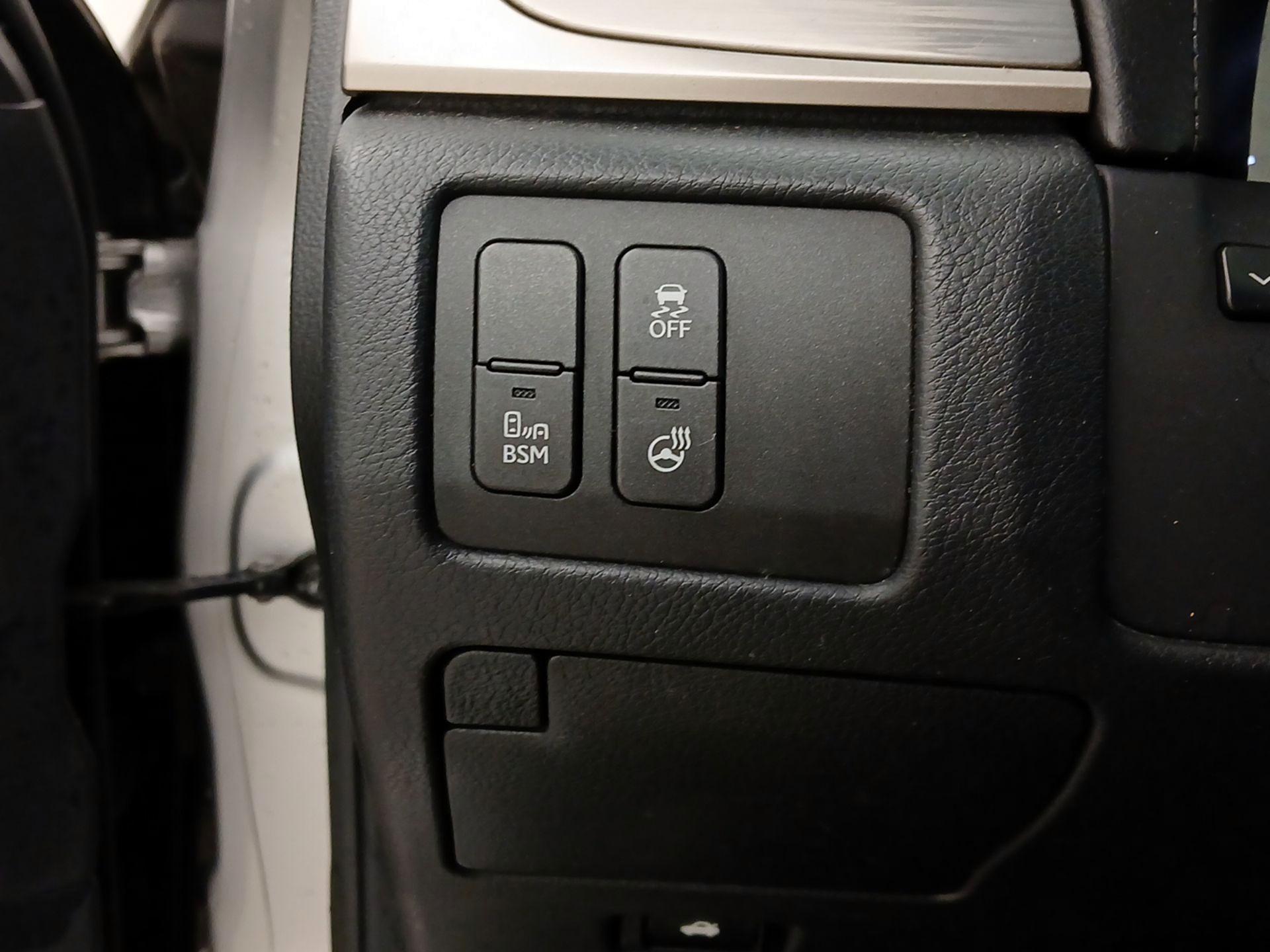 Thumbnail: 2015 Lexus GS - 13