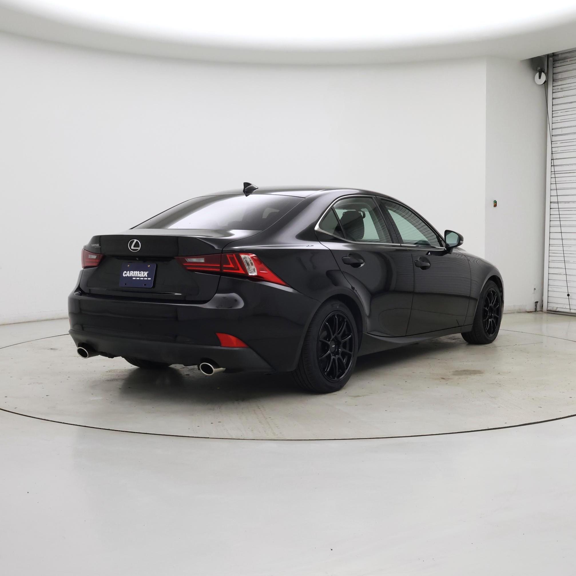 Thumbnail: 2016 Lexus IS - 8