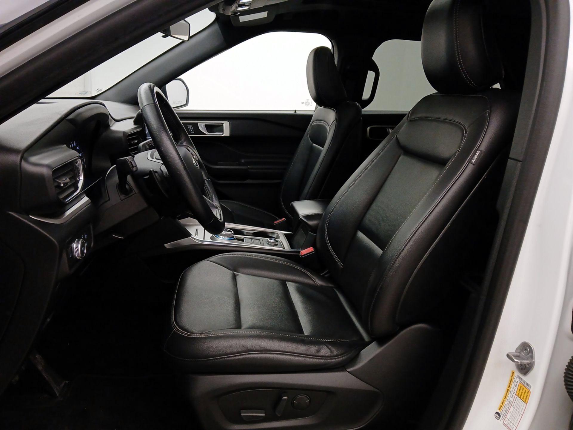 Thumbnail: 2020 Ford Explorer - 11