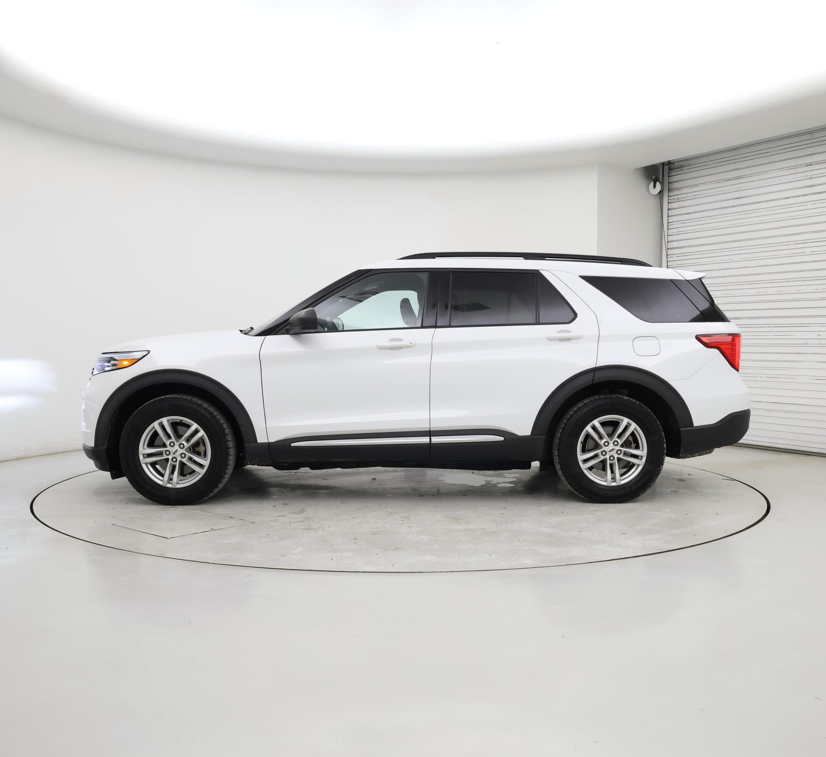 Thumbnail: 2020 Ford Explorer - 3