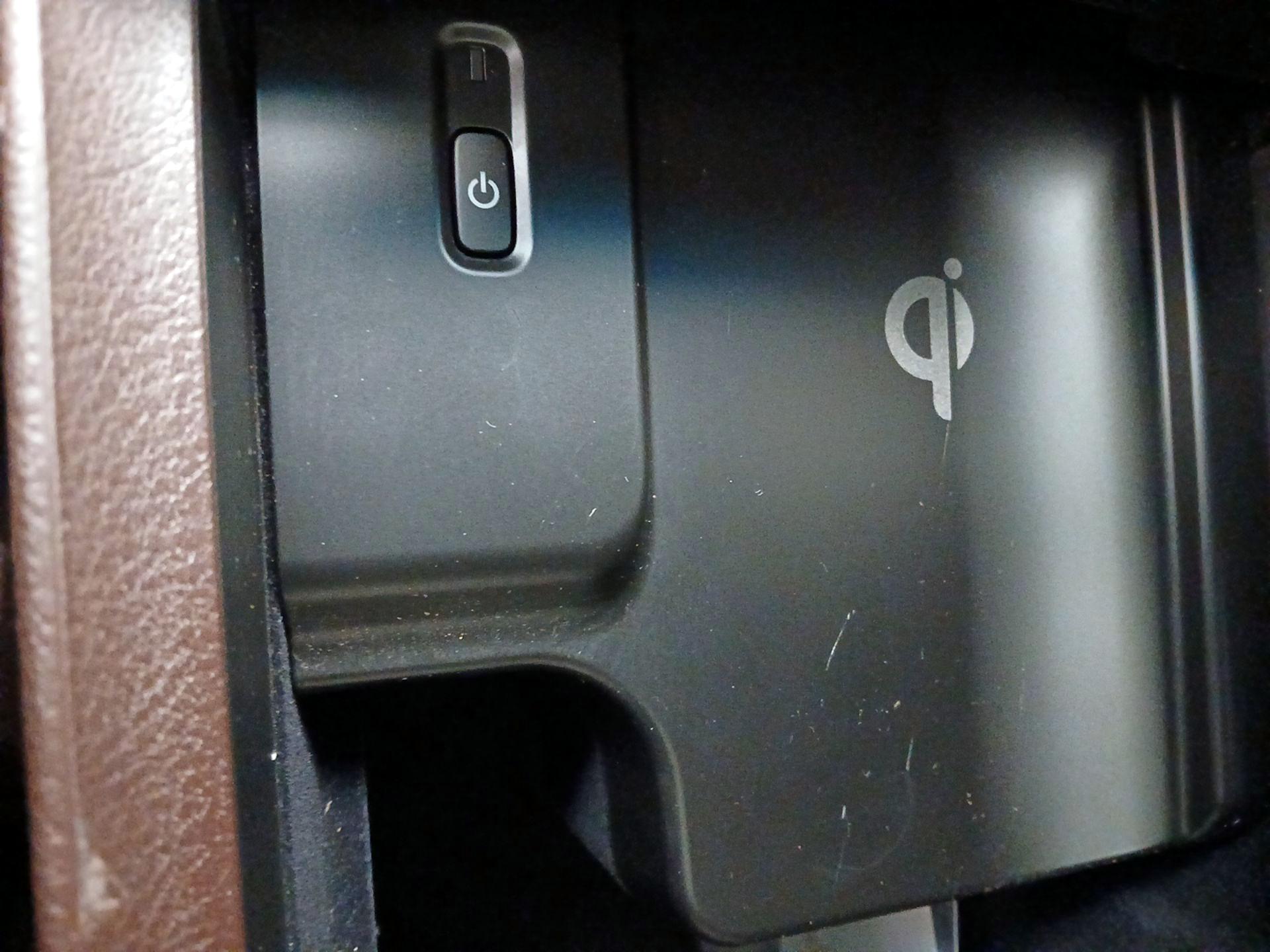 Thumbnail: 2021 Lexus ES - 18