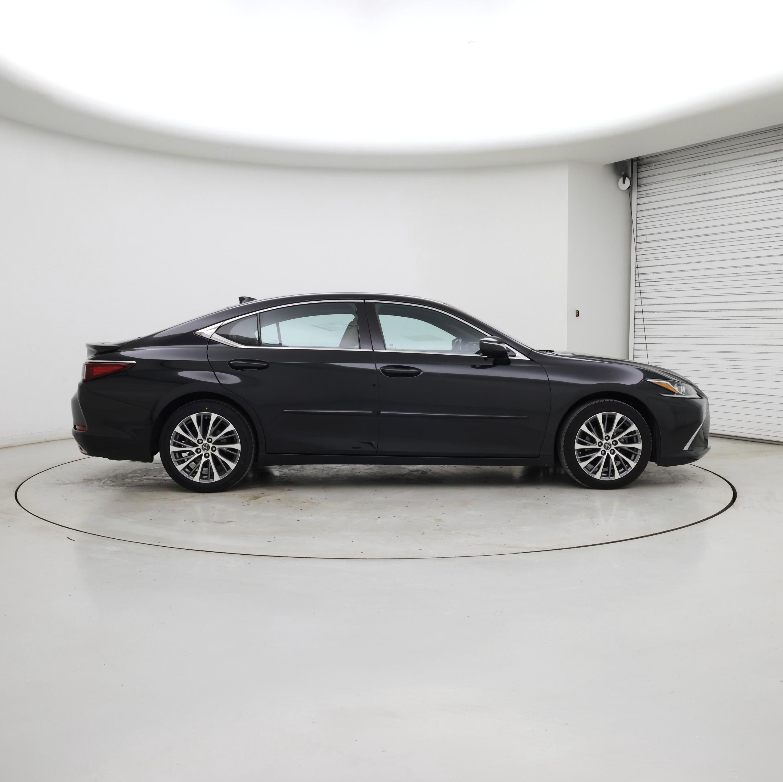 Thumbnail: 2021 Lexus ES - 7