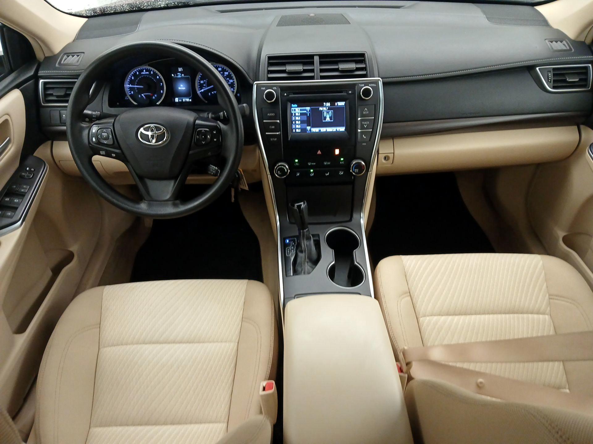 Thumbnail: 2016 Toyota Camry - 9