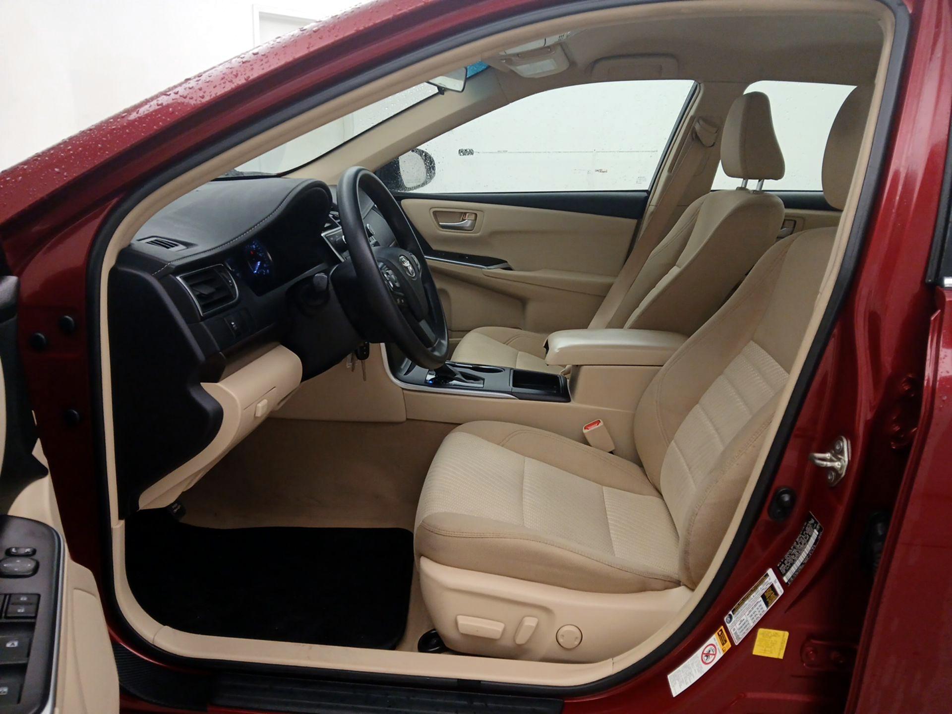 Thumbnail: 2016 Toyota Camry - 11