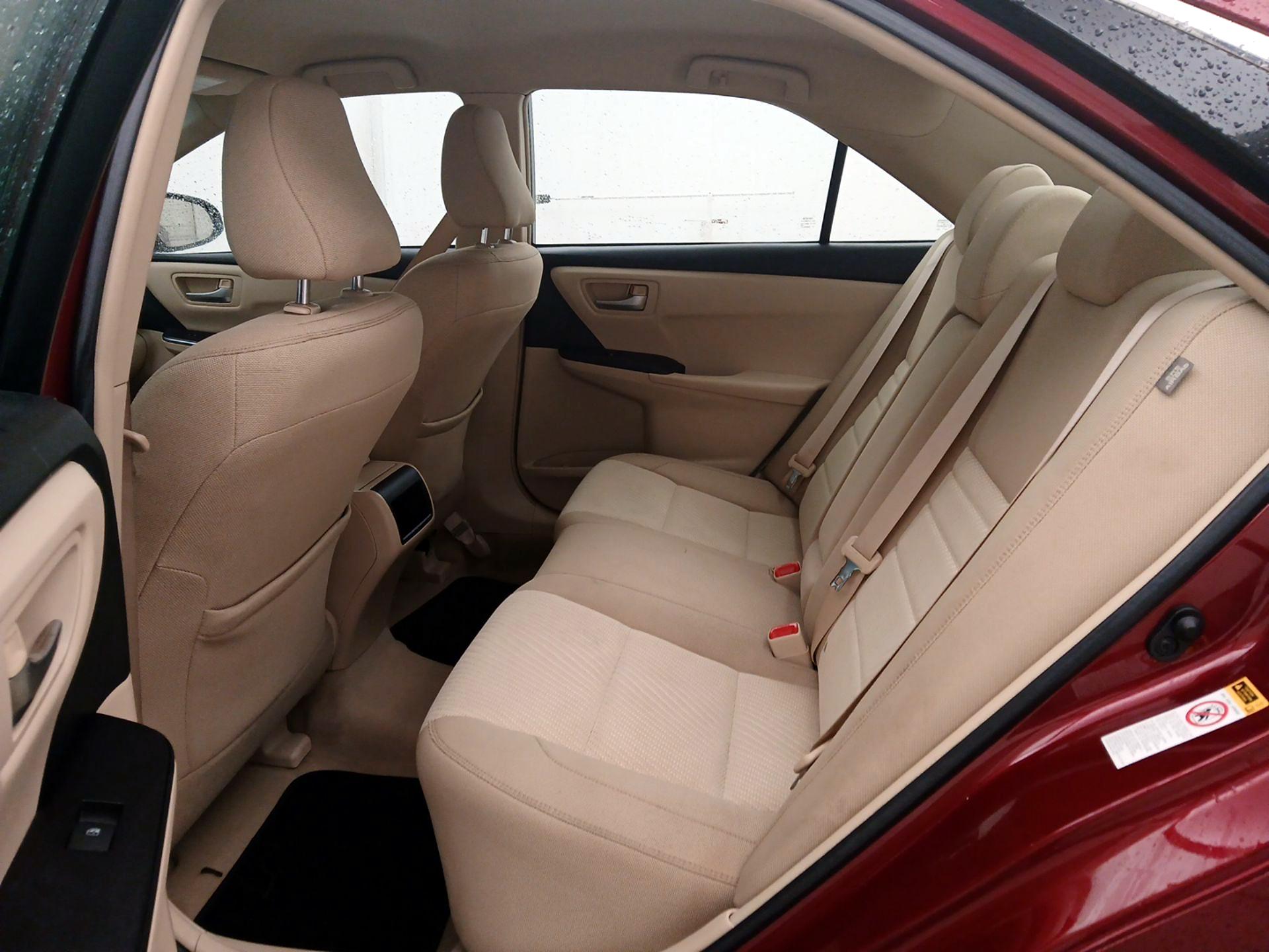 Thumbnail: 2016 Toyota Camry - 18