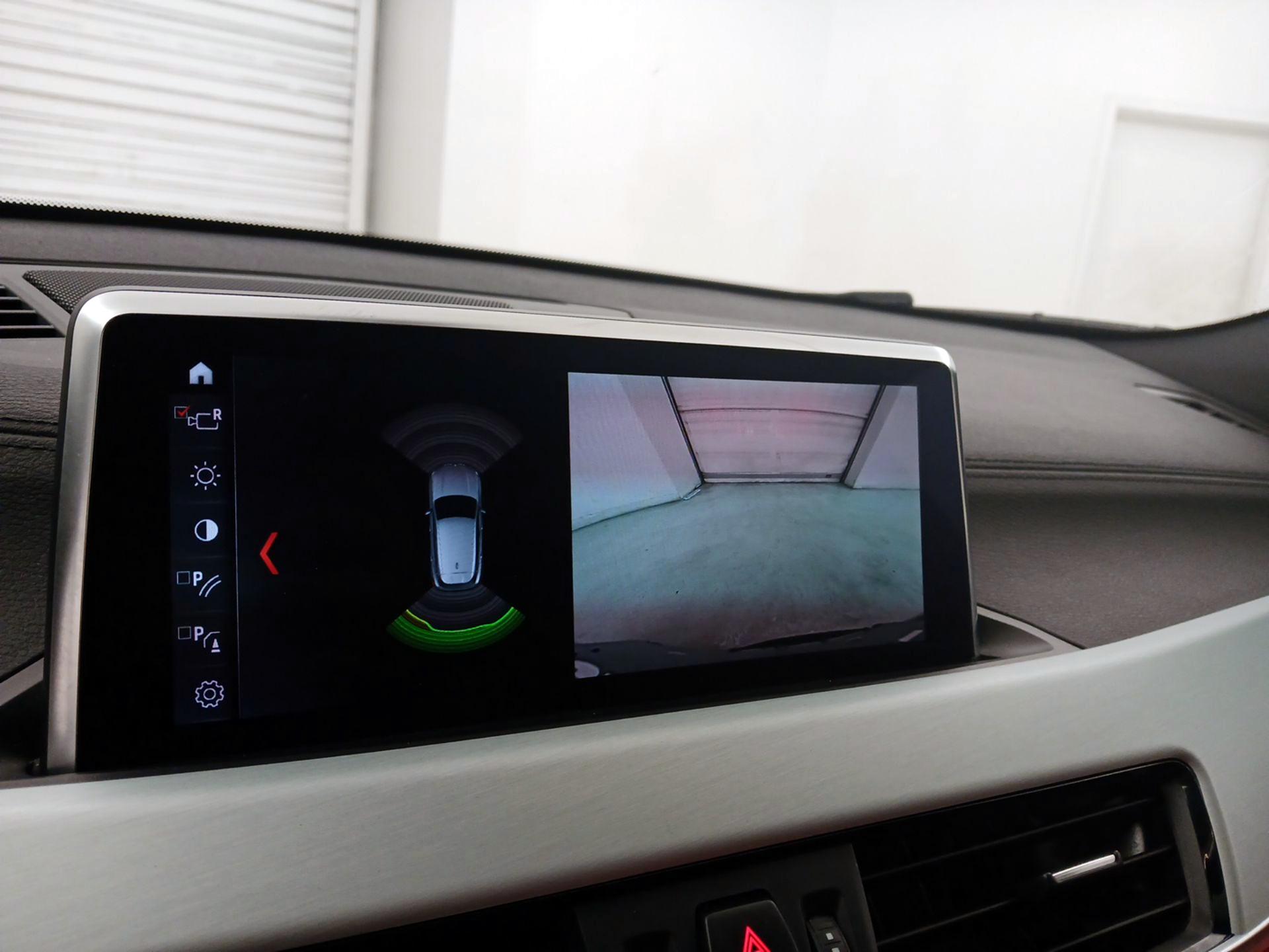 Thumbnail: 2020 BMW X2 - 15