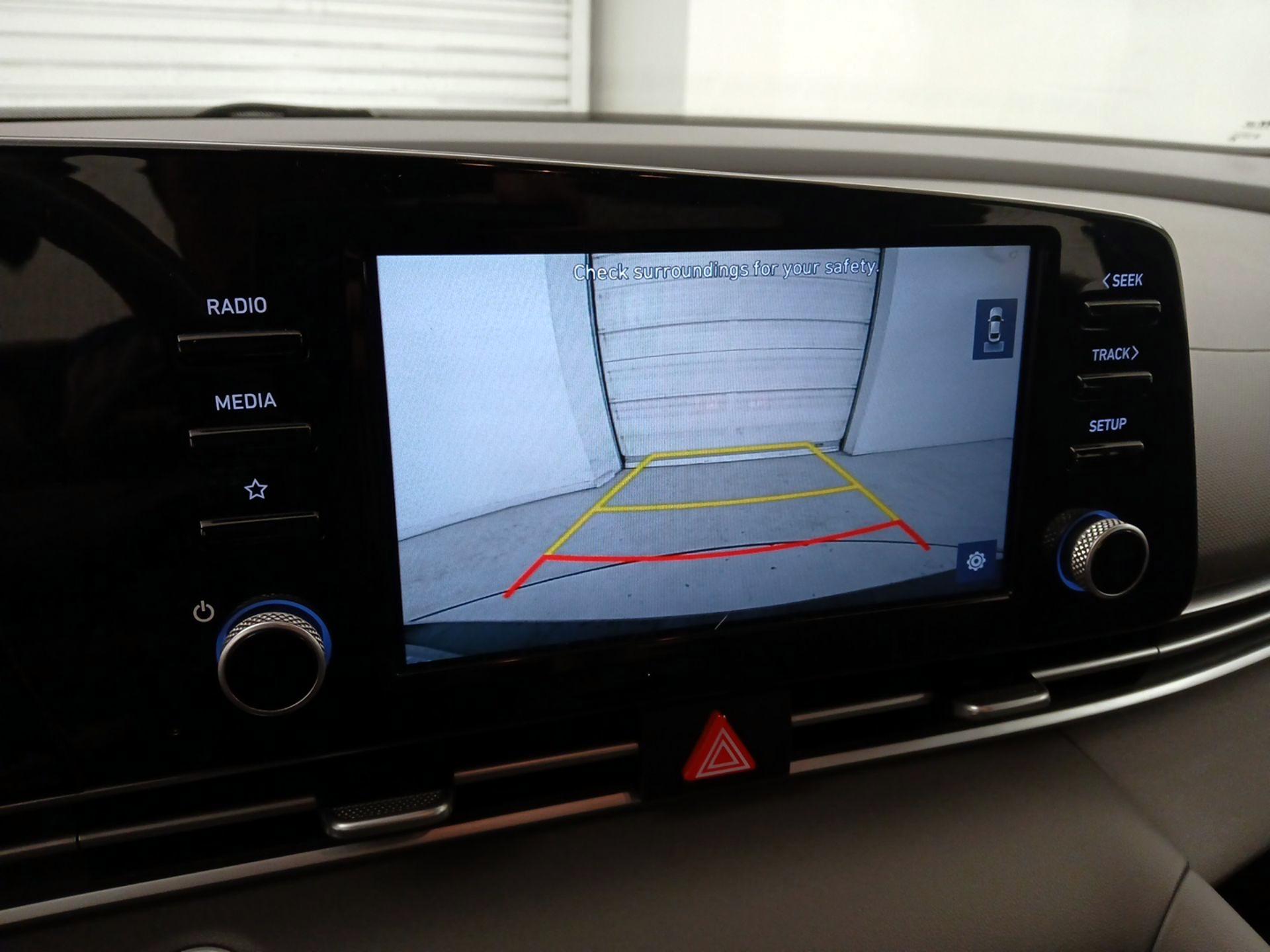 Thumbnail: 2021 Hyundai Elantra - 14
