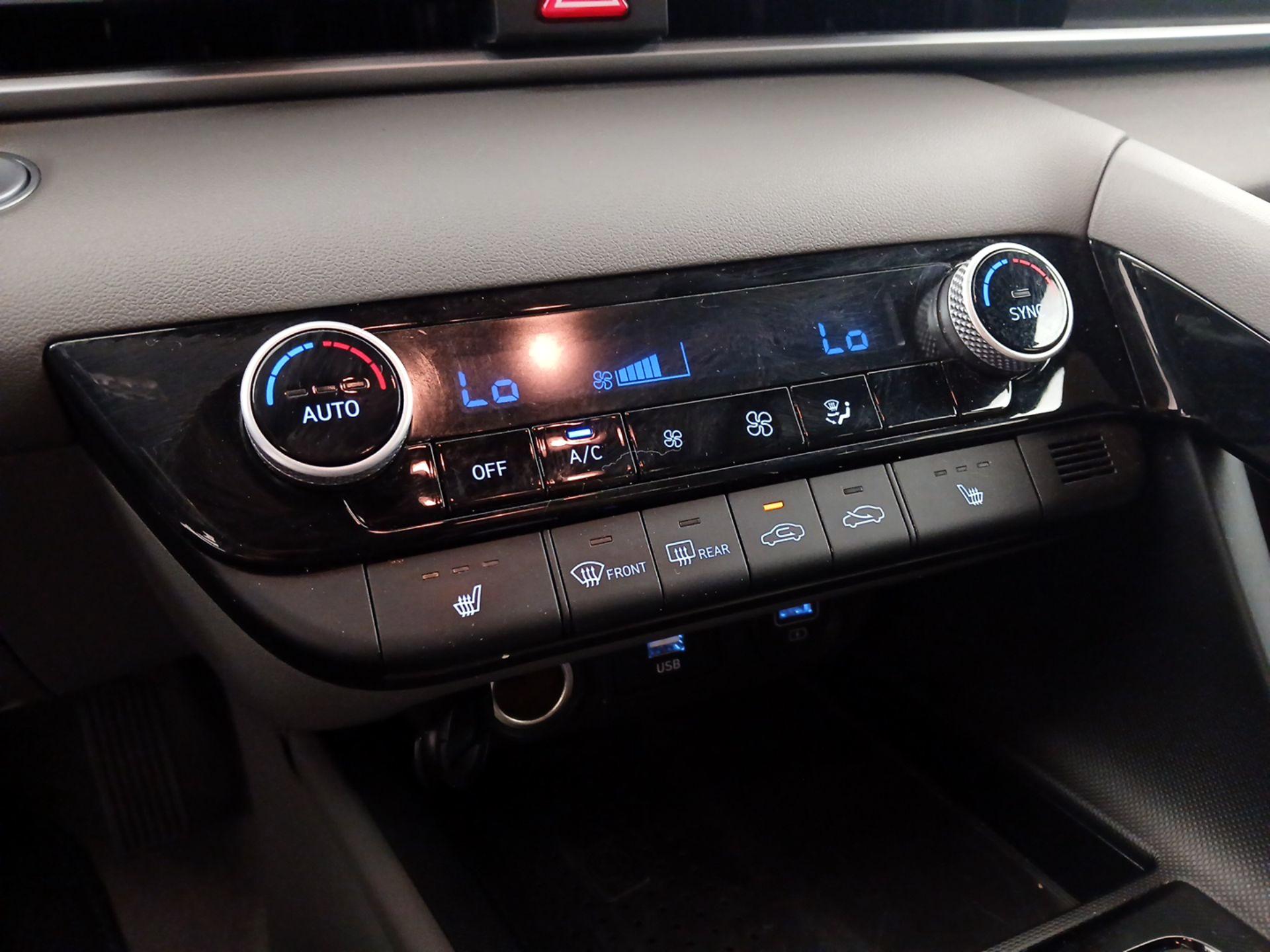 Thumbnail: 2021 Hyundai Elantra - 16