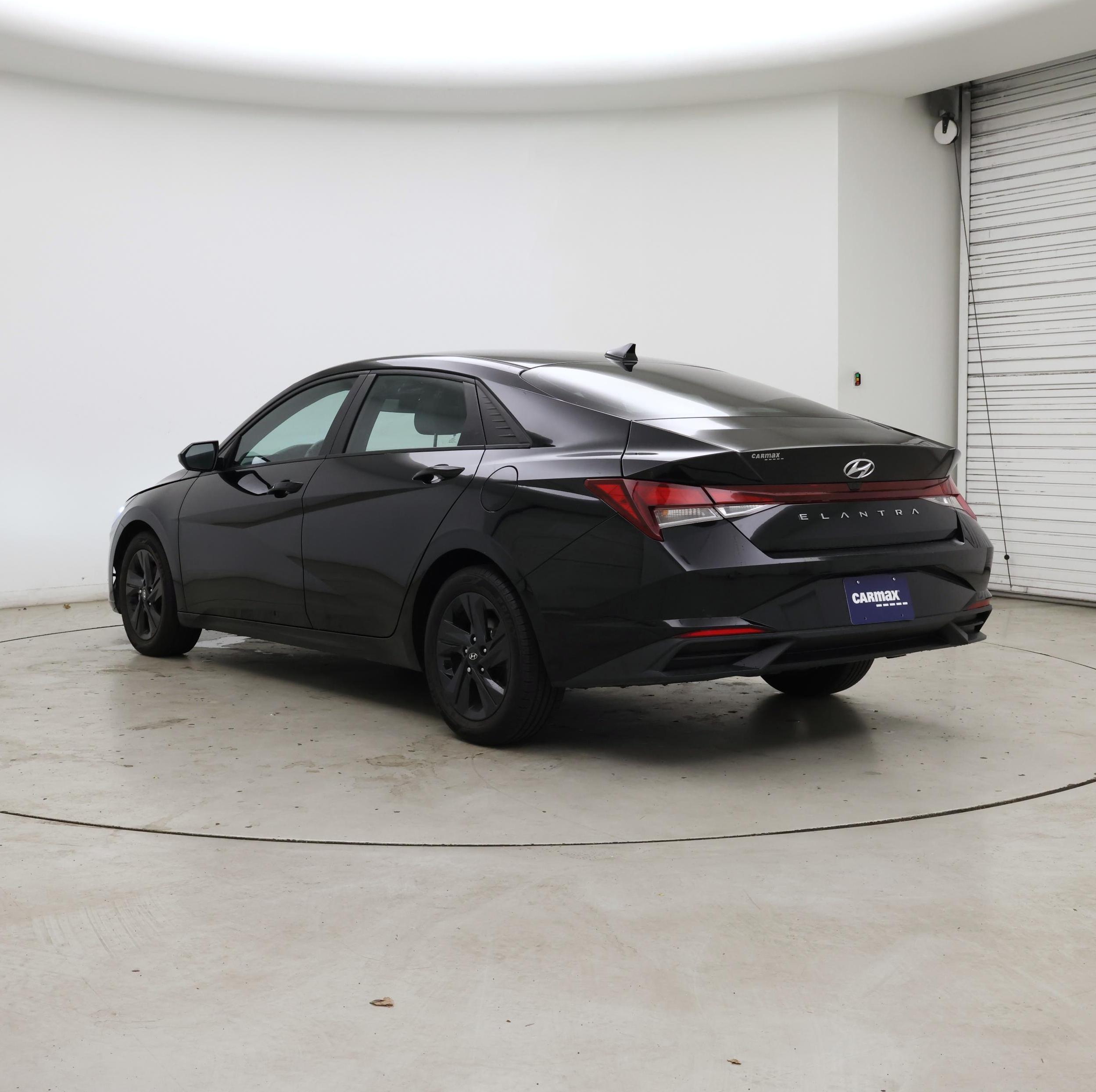 Thumbnail: 2021 Hyundai Elantra - 2