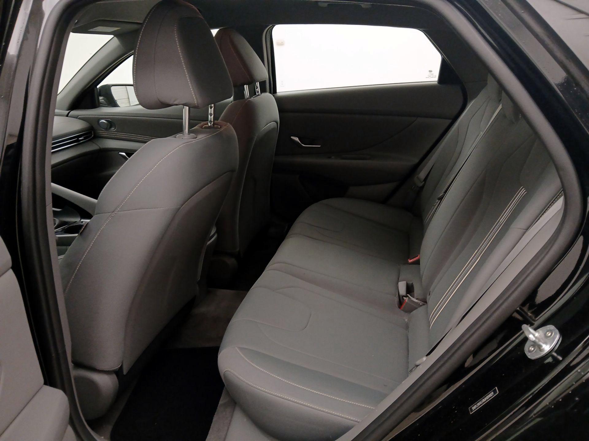 Thumbnail: 2021 Hyundai Elantra - 19