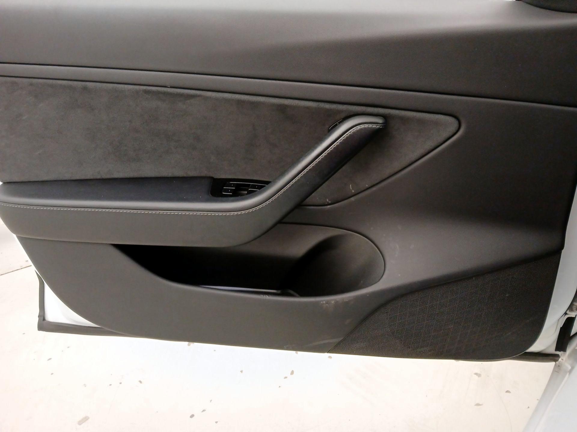 Thumbnail: 2019 Tesla Model 3 - 12