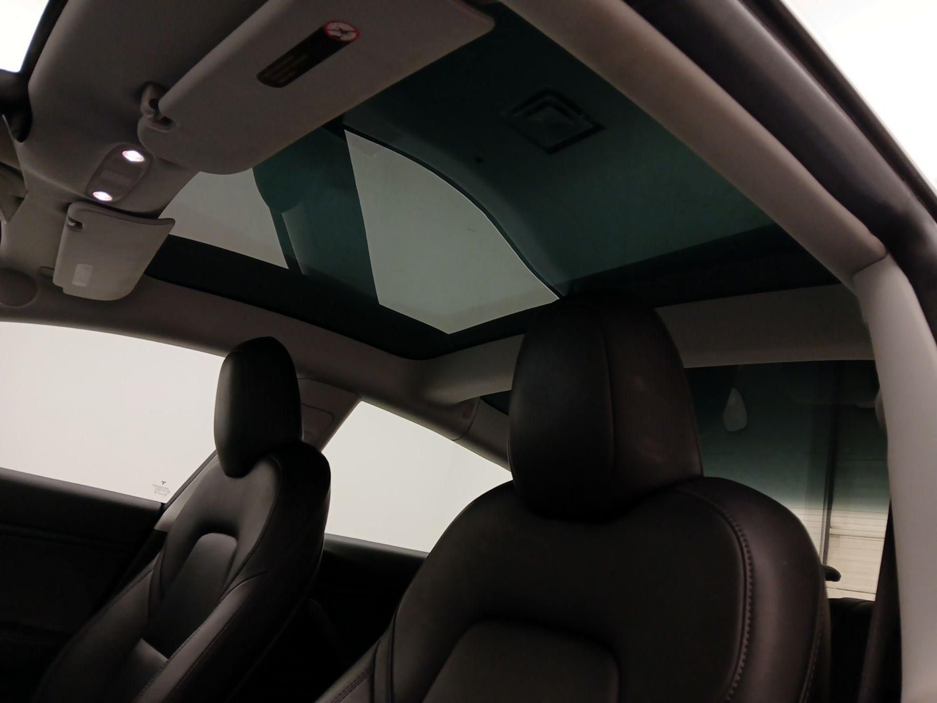 Thumbnail: 2019 Tesla Model 3 - 19