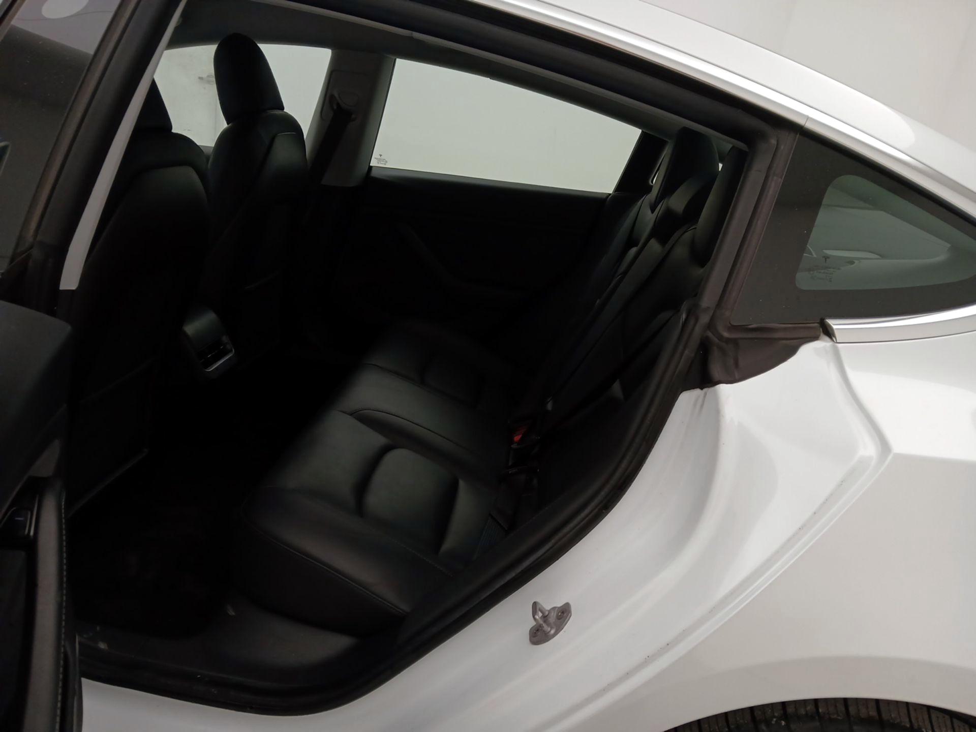 Thumbnail: 2019 Tesla Model 3 - 20