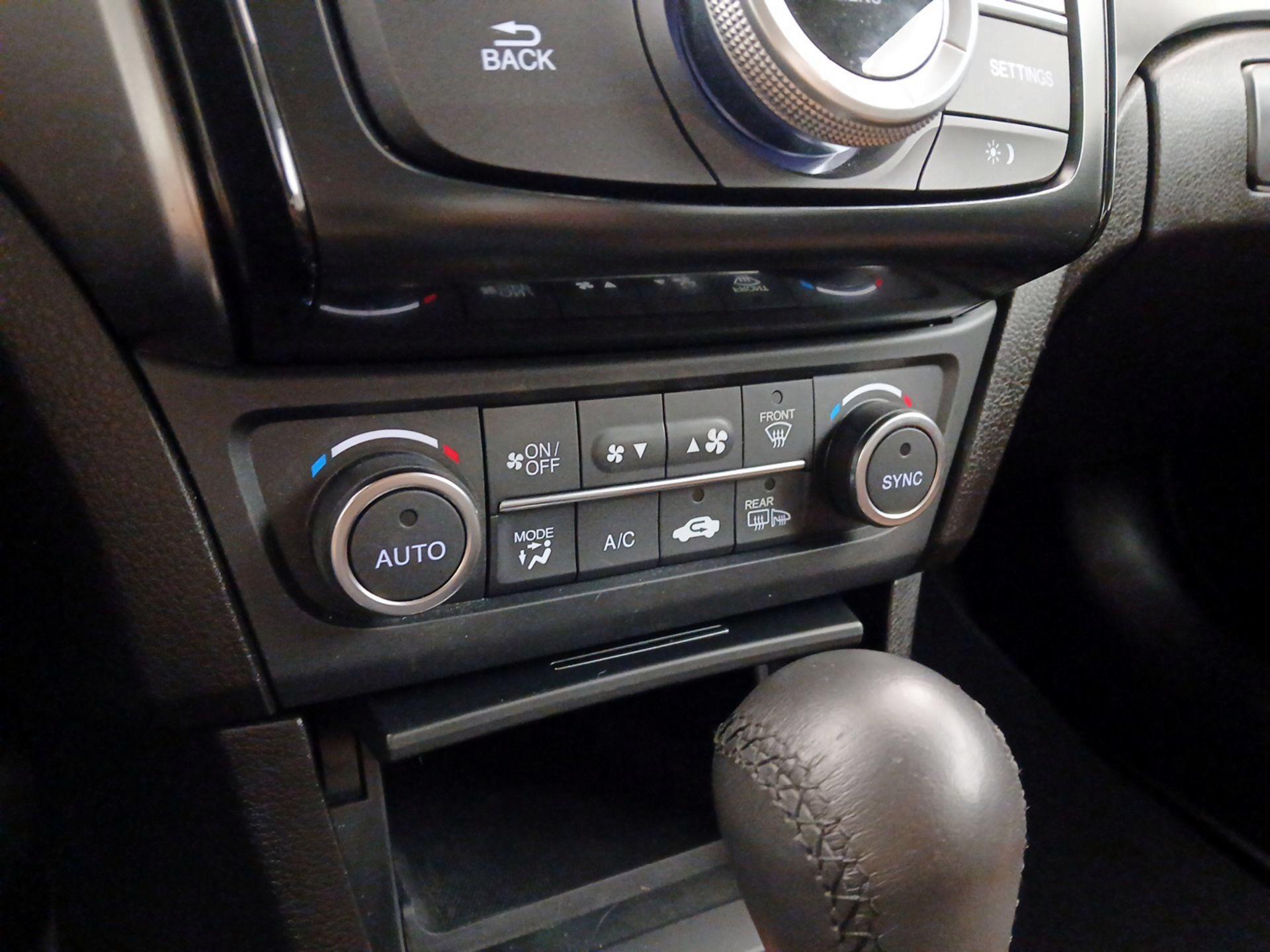 Thumbnail: 2021 Acura ILX - 16