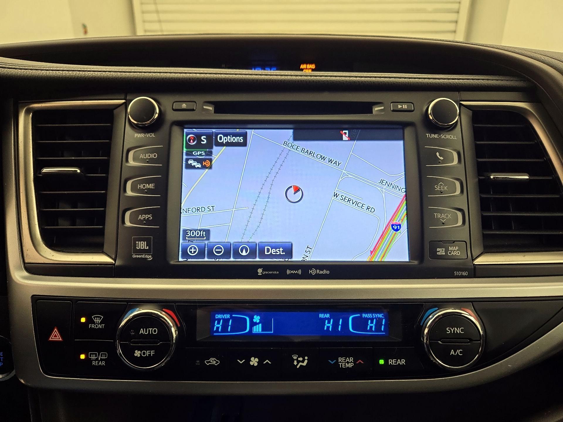 Thumbnail: 2016 Toyota Highlander - 14