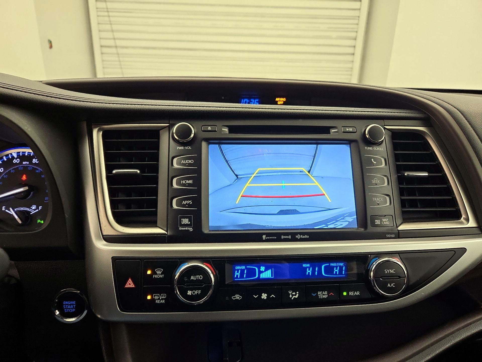 Thumbnail: 2016 Toyota Highlander - 15