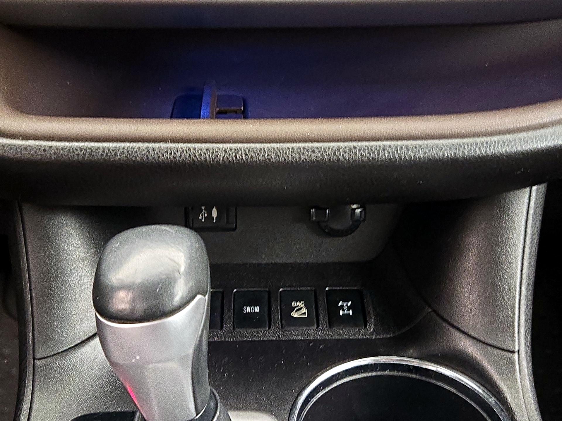 Thumbnail: 2016 Toyota Highlander - 19