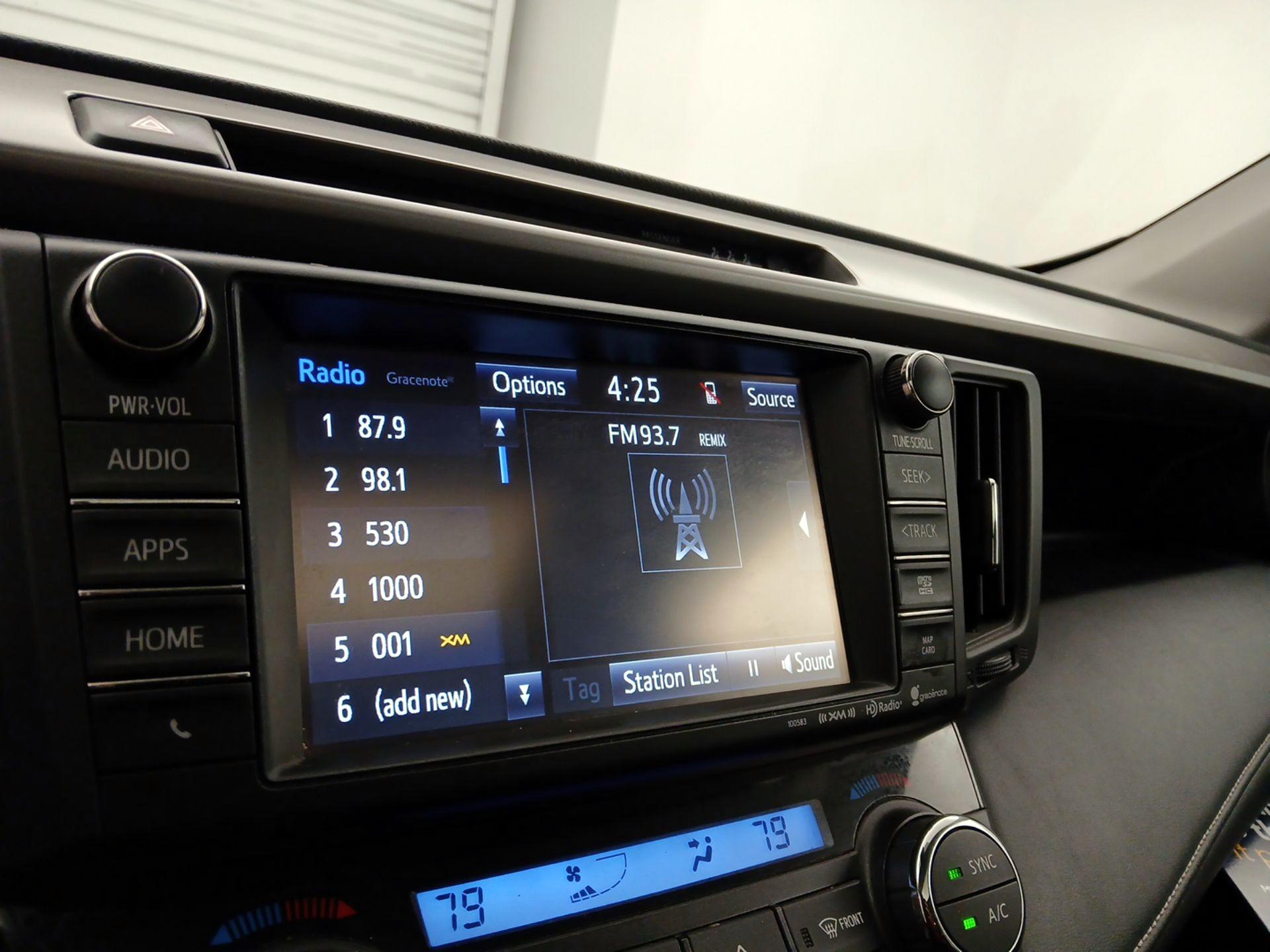 Thumbnail: 2017 Toyota RAV4 - 15