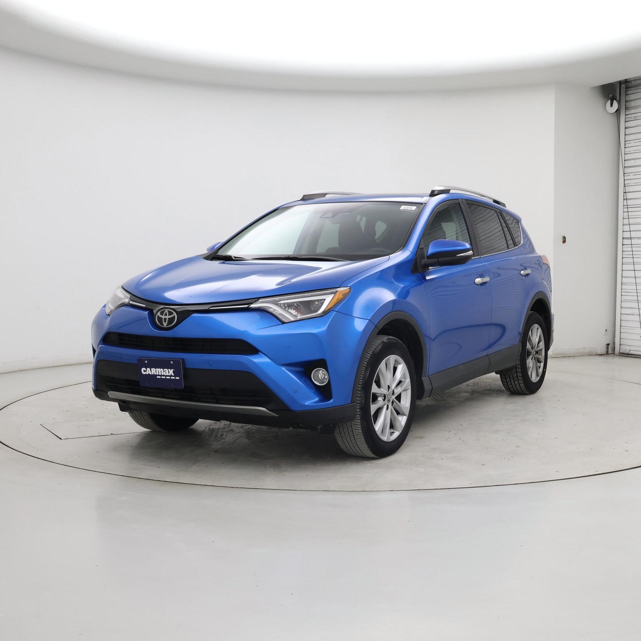 Thumbnail: 2017 Toyota RAV4 - 4