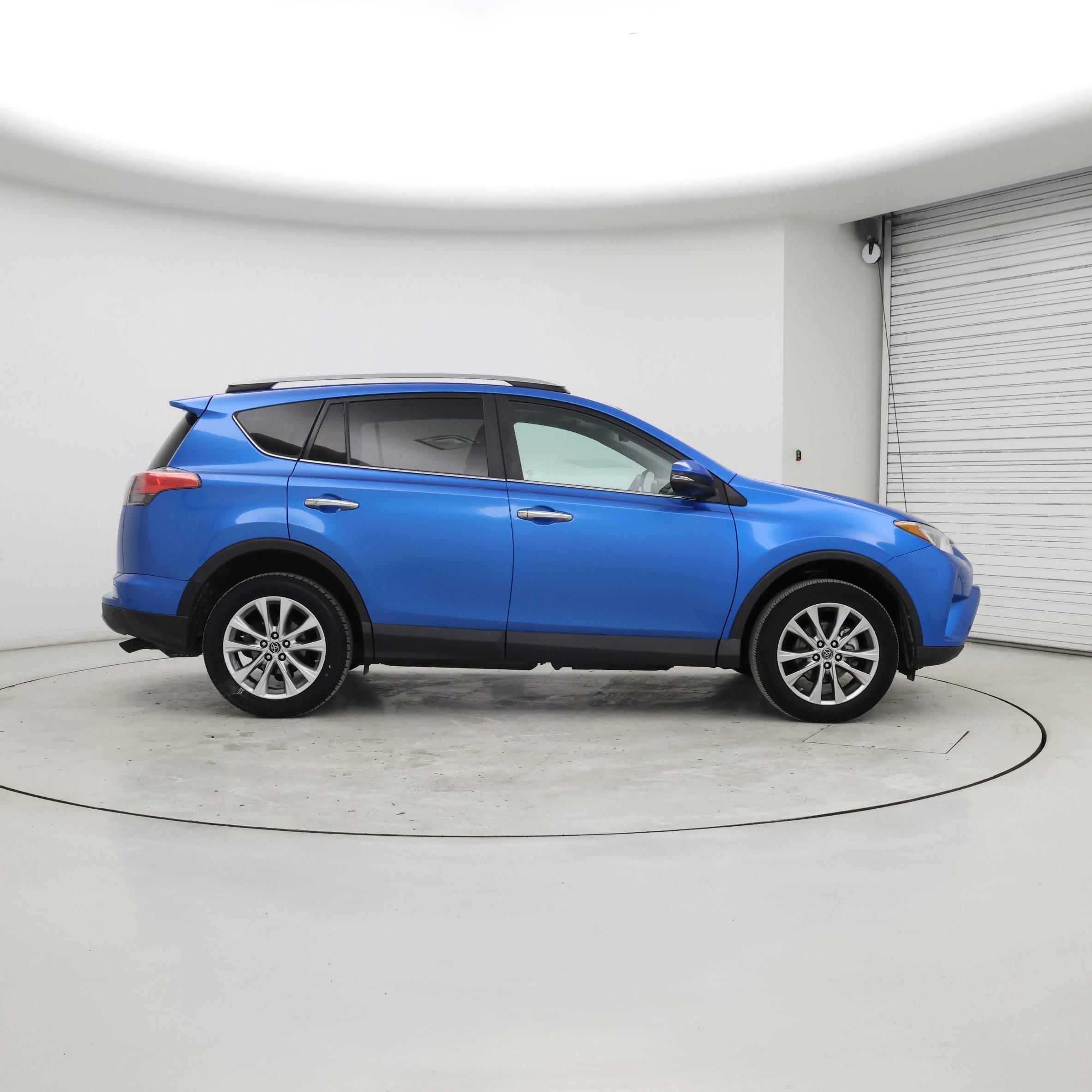Thumbnail: 2017 Toyota RAV4 - 7