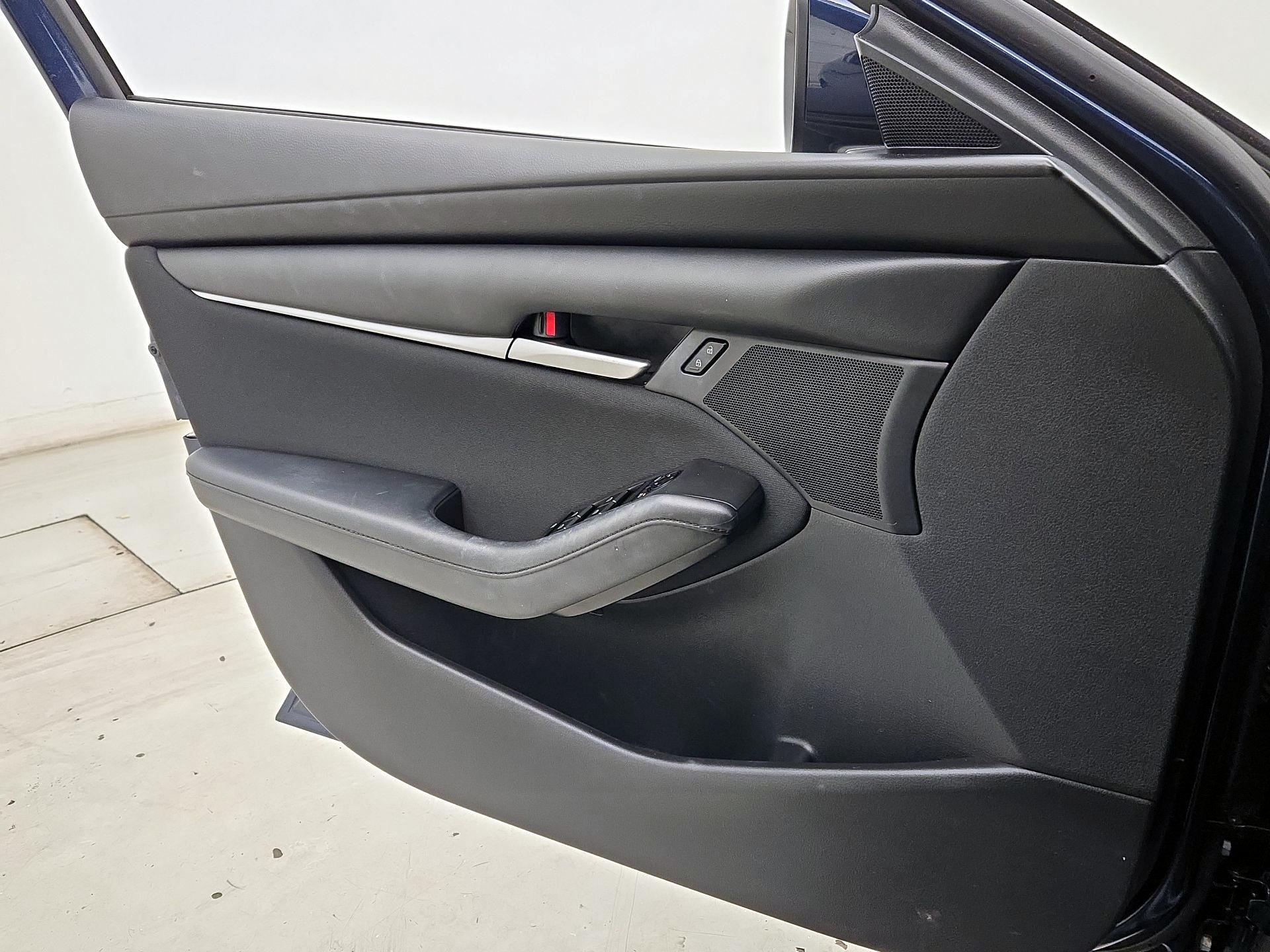 Thumbnail: 2022 Mazda Mazda3 - 12