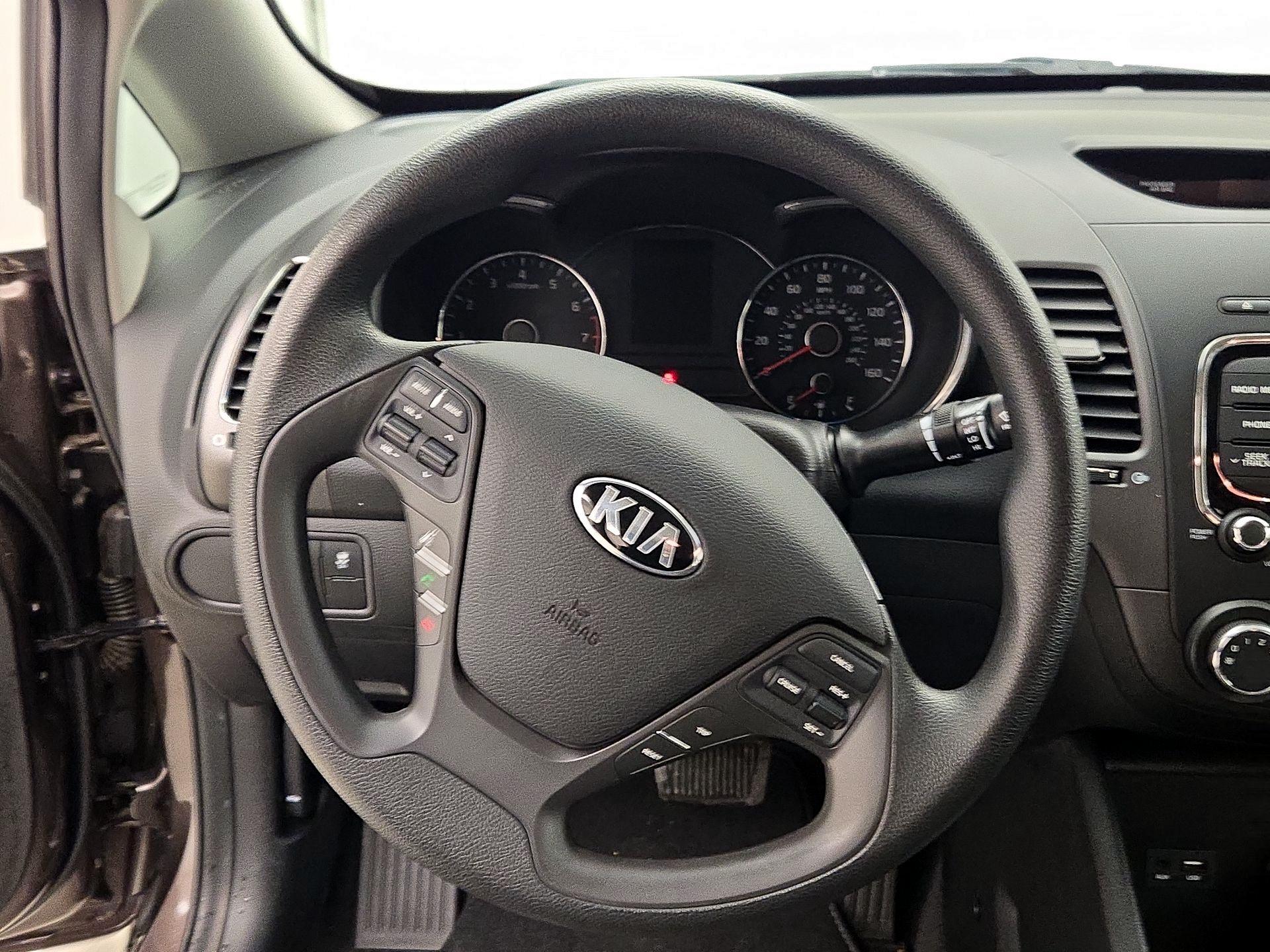 Thumbnail: 2018 Kia Forte - 10