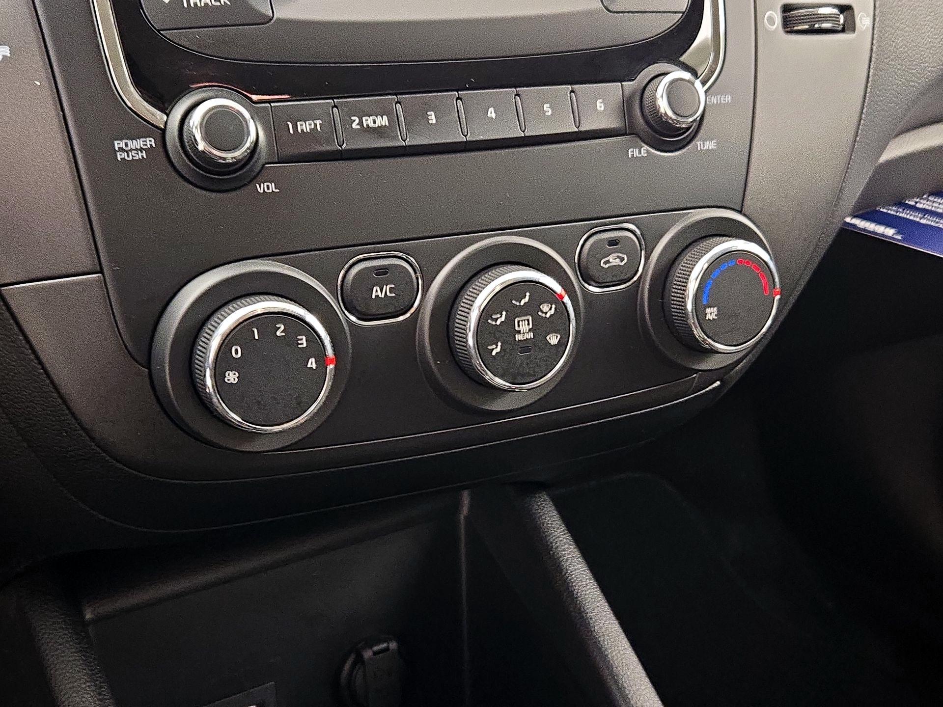 Thumbnail: 2018 Kia Forte - 15