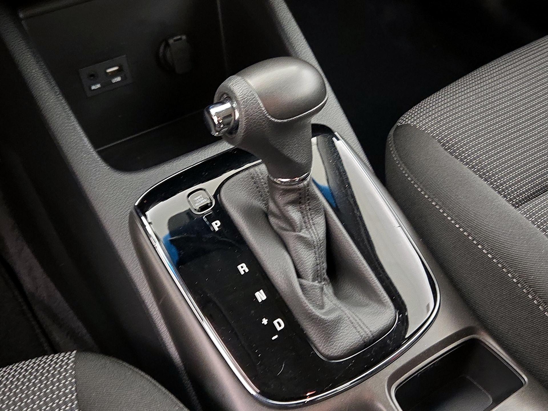 Thumbnail: 2018 Kia Forte - 16