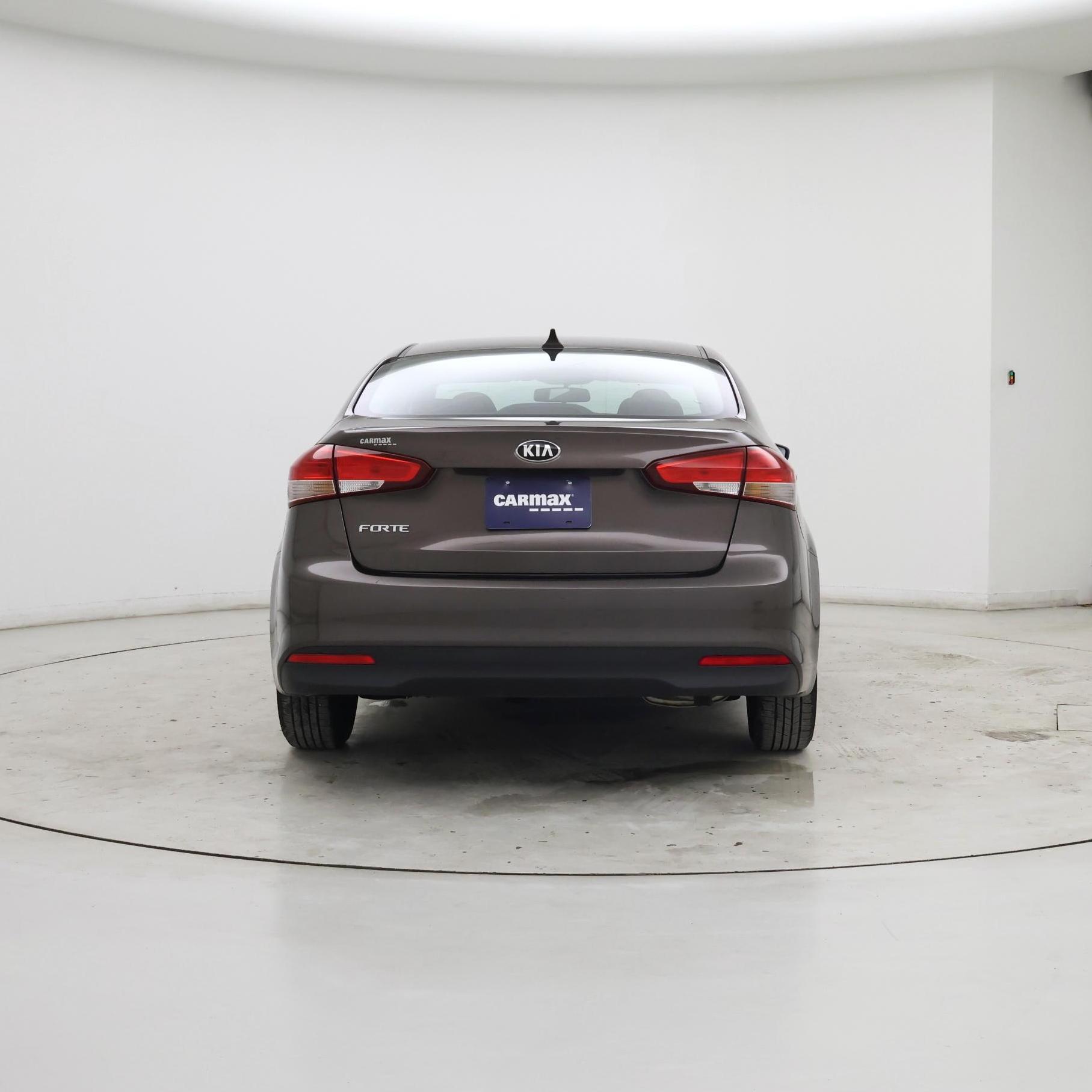 Thumbnail: 2018 Kia Forte - 6