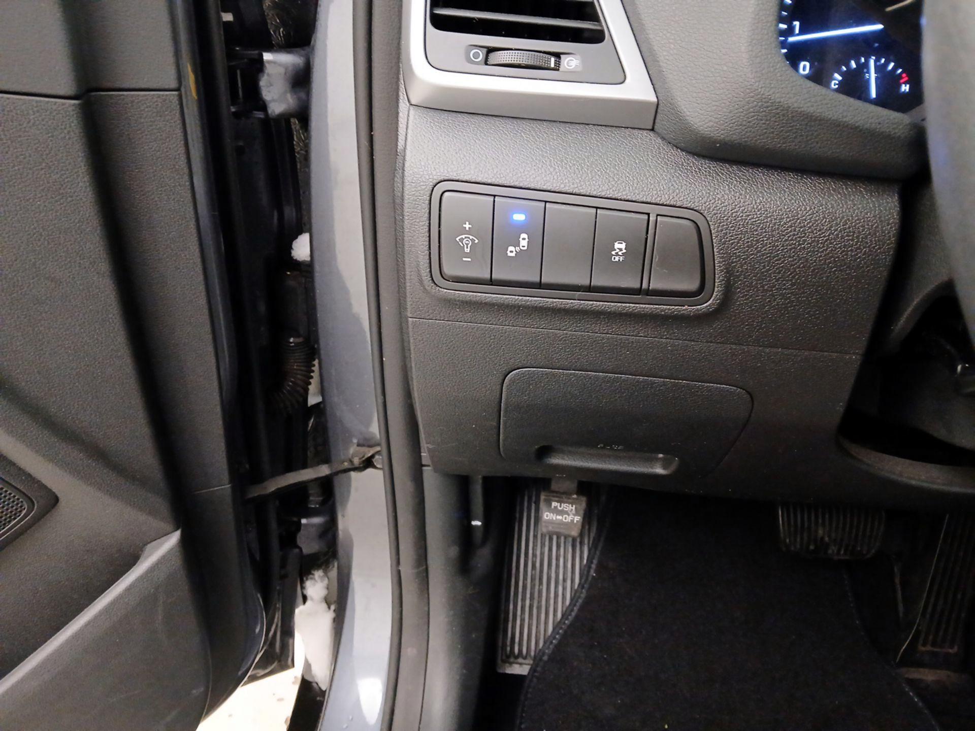 Thumbnail: 2018 Hyundai Tucson - 13