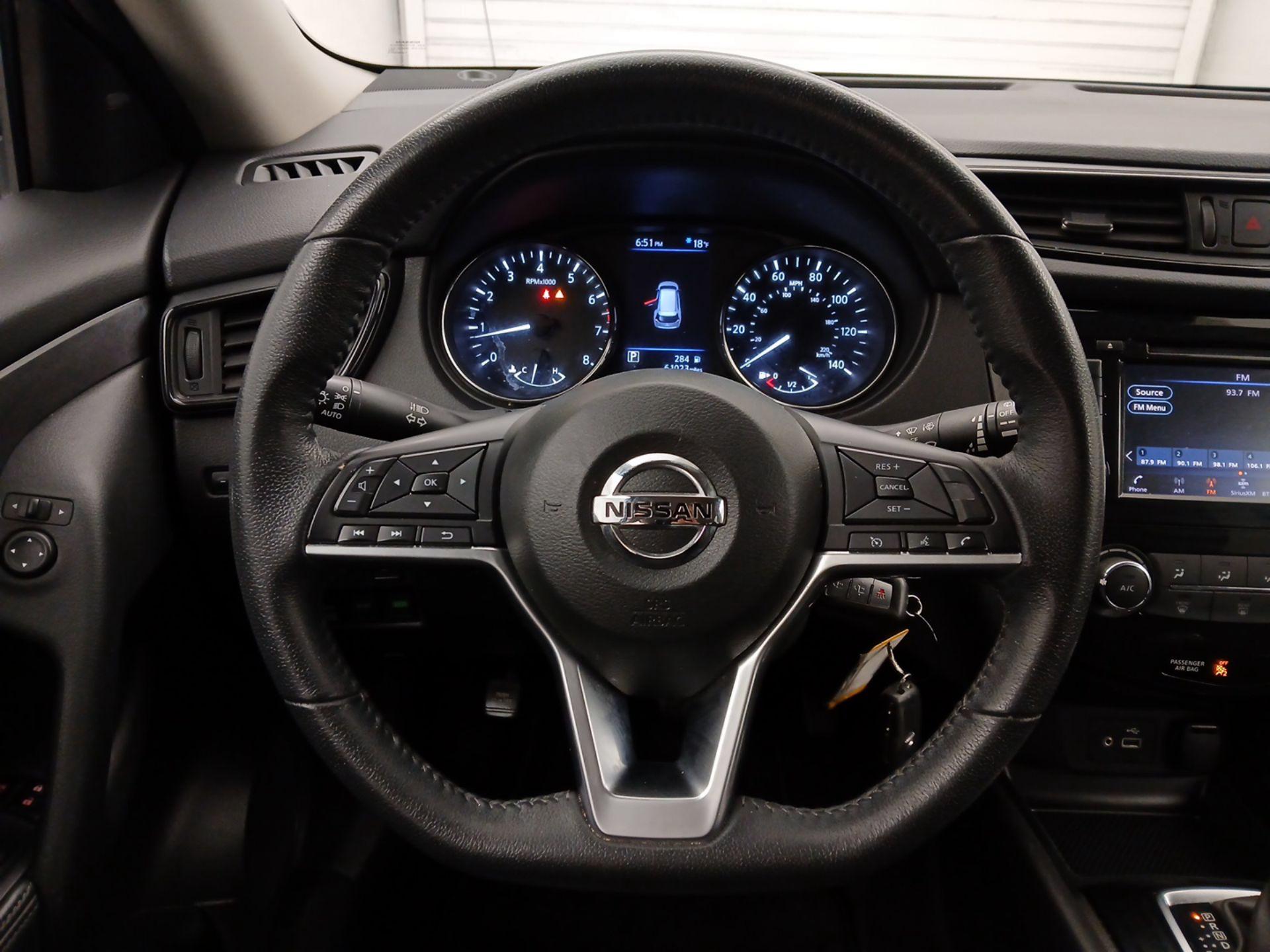 Thumbnail: 2019 Nissan Rogue - 10